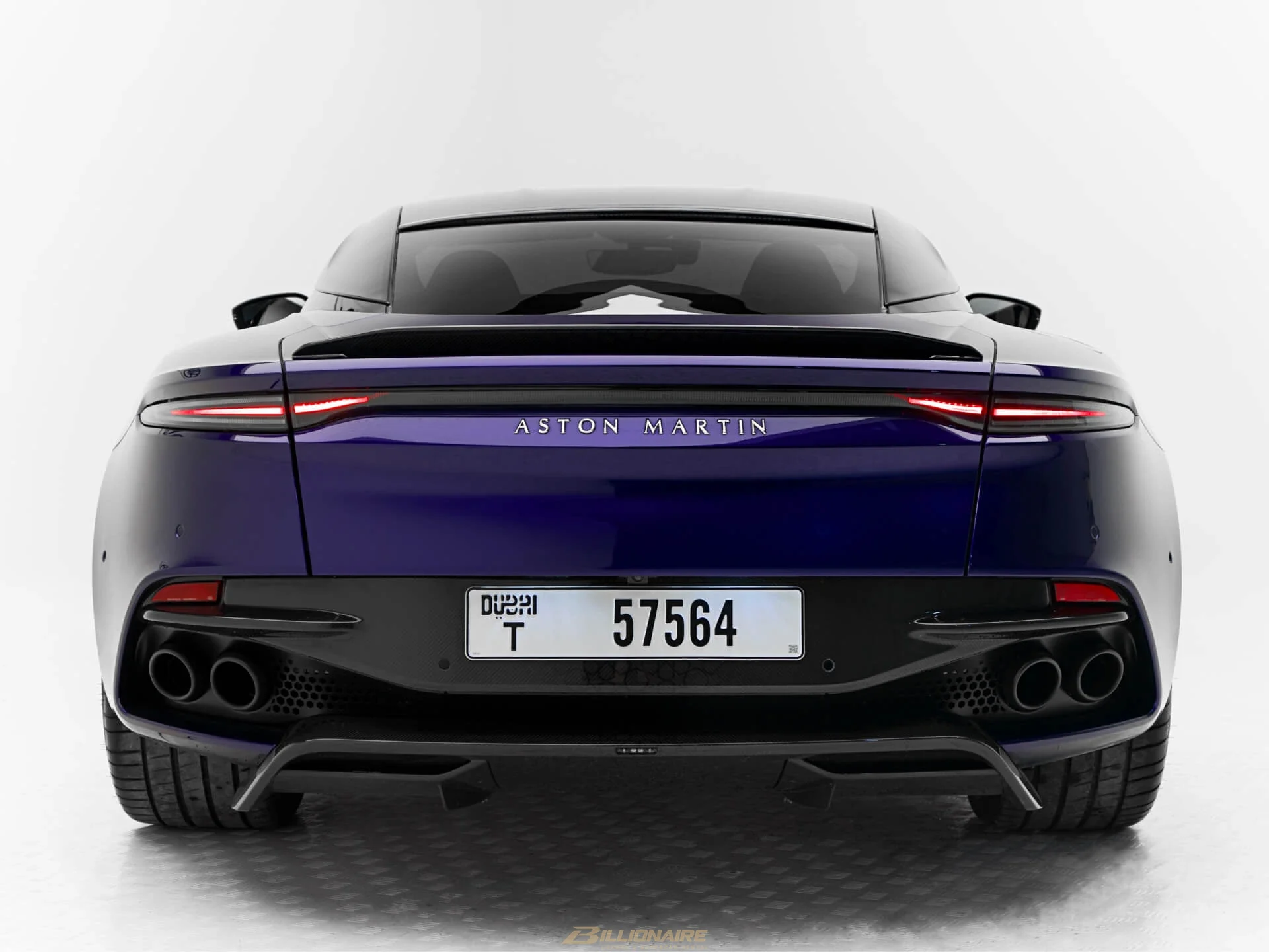 Aston Martin DBS Superleggera Purple mieten in Dubai – Foto 5