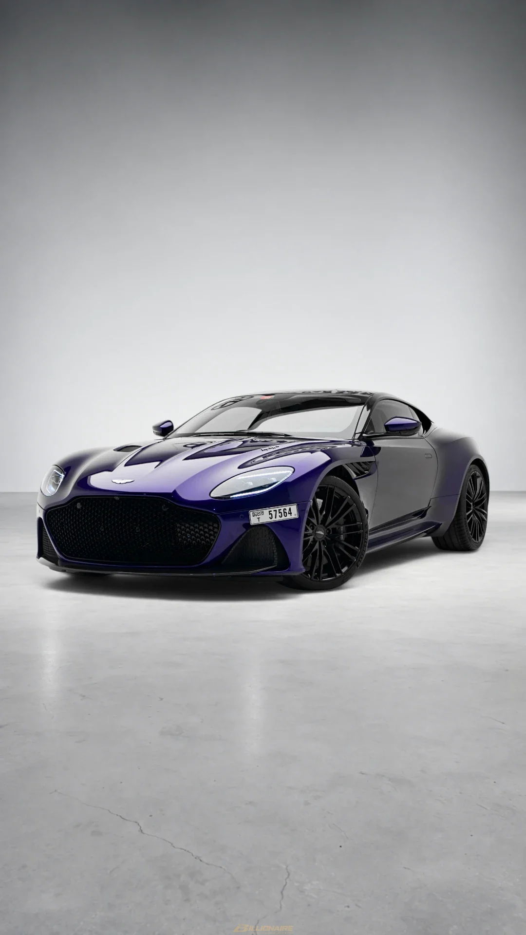 Aston Martin DBS Superleggera Purple в аренду в Дубае