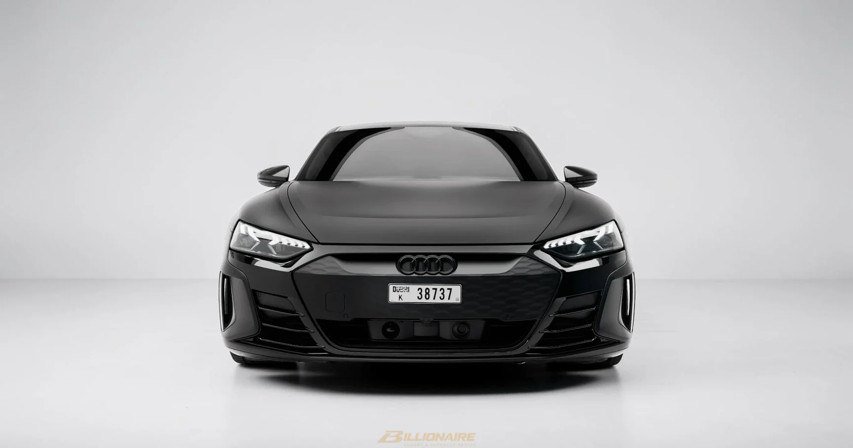اجاره Audi RS e-tron GT — Stealth Grey در دبی – تصویر 2