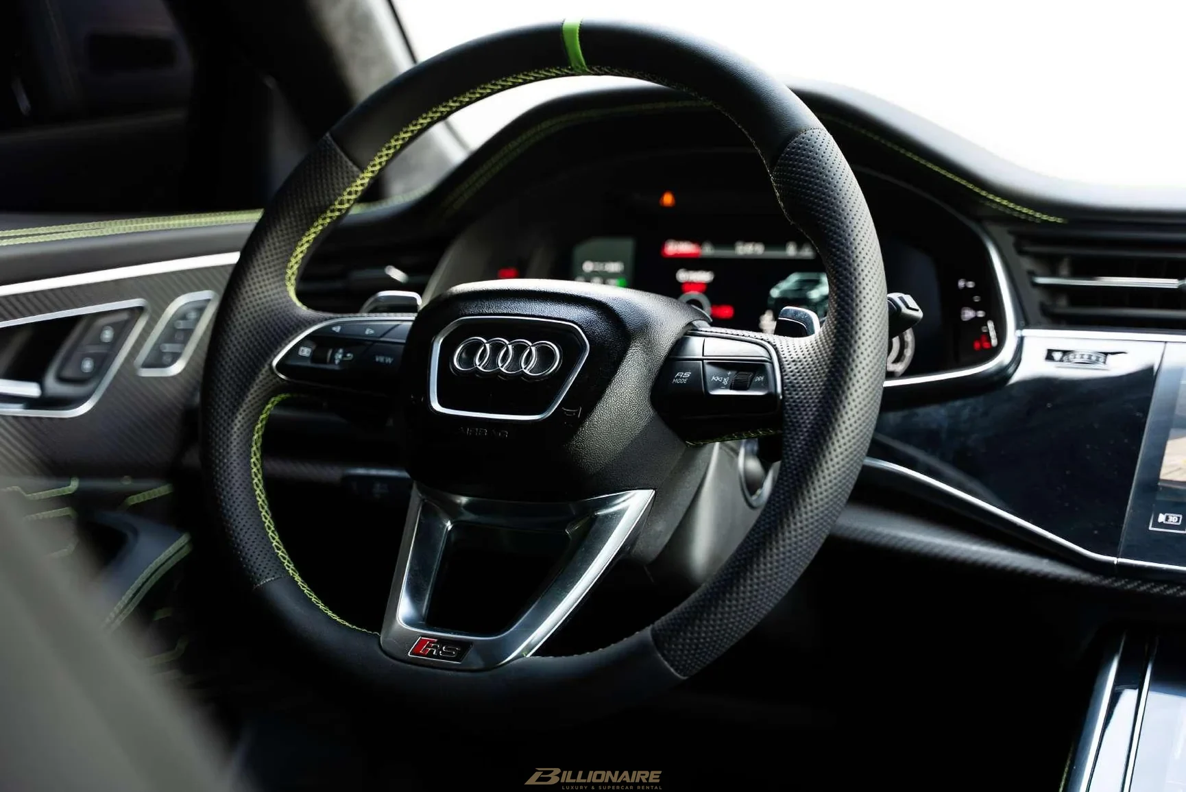 Audi RS Q8 Green - View 10