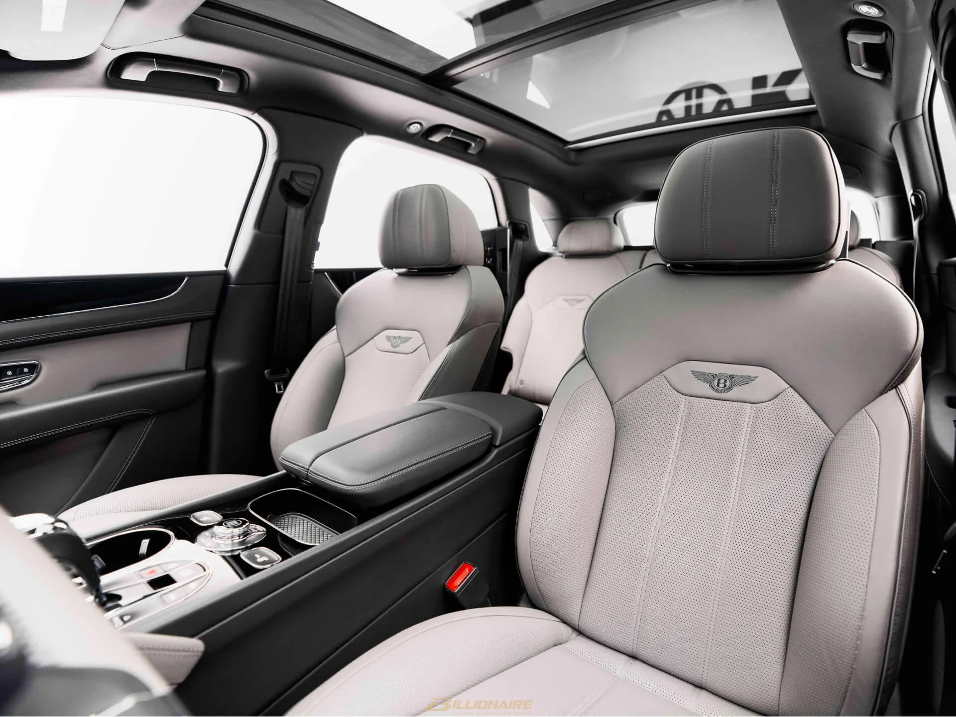 Bentley Bentayga W12 — Tungsten Grey mieten in Dubai – Foto 7