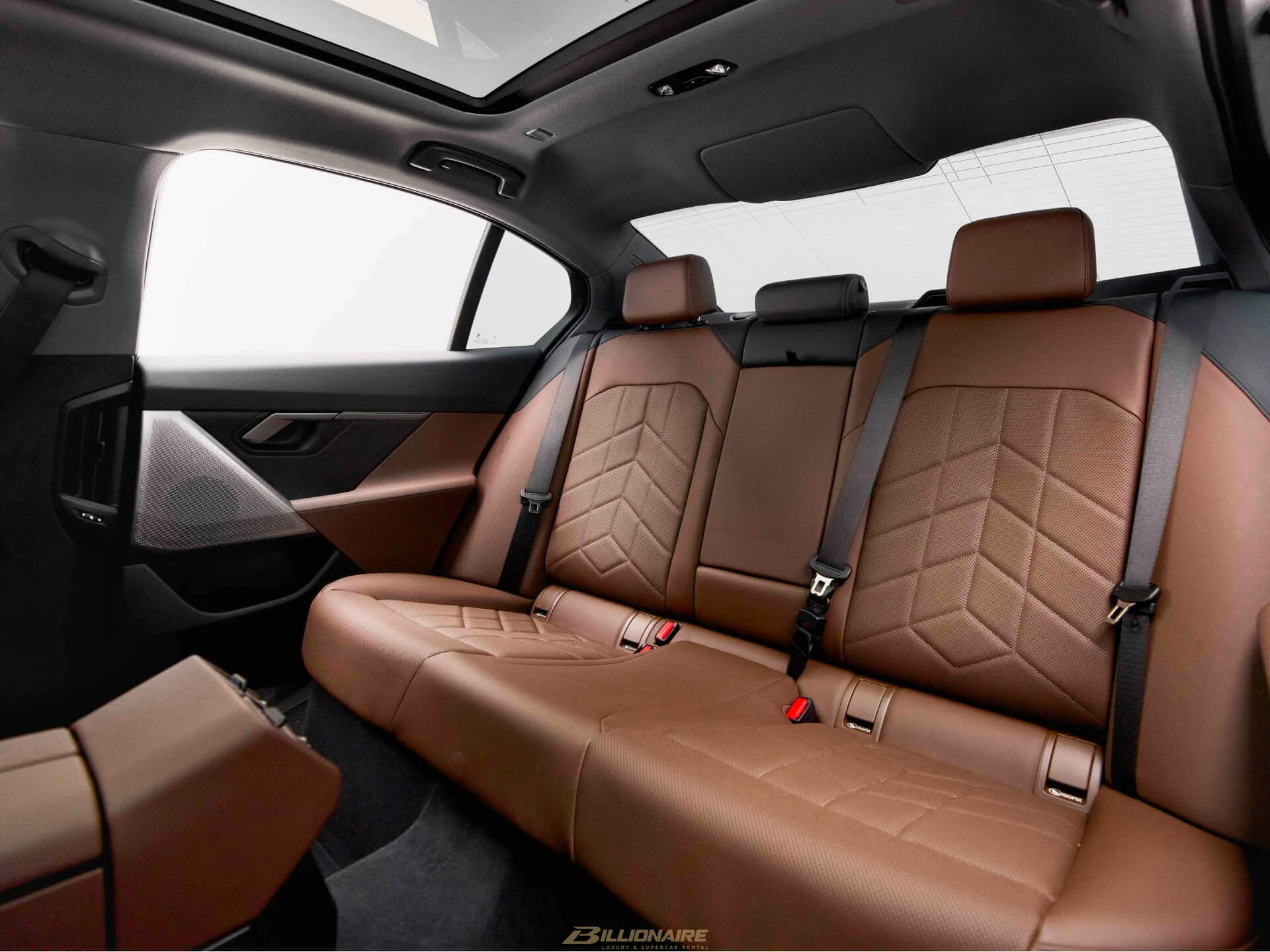 BMW 520i Sedan — Brooklyn Grey - View 6