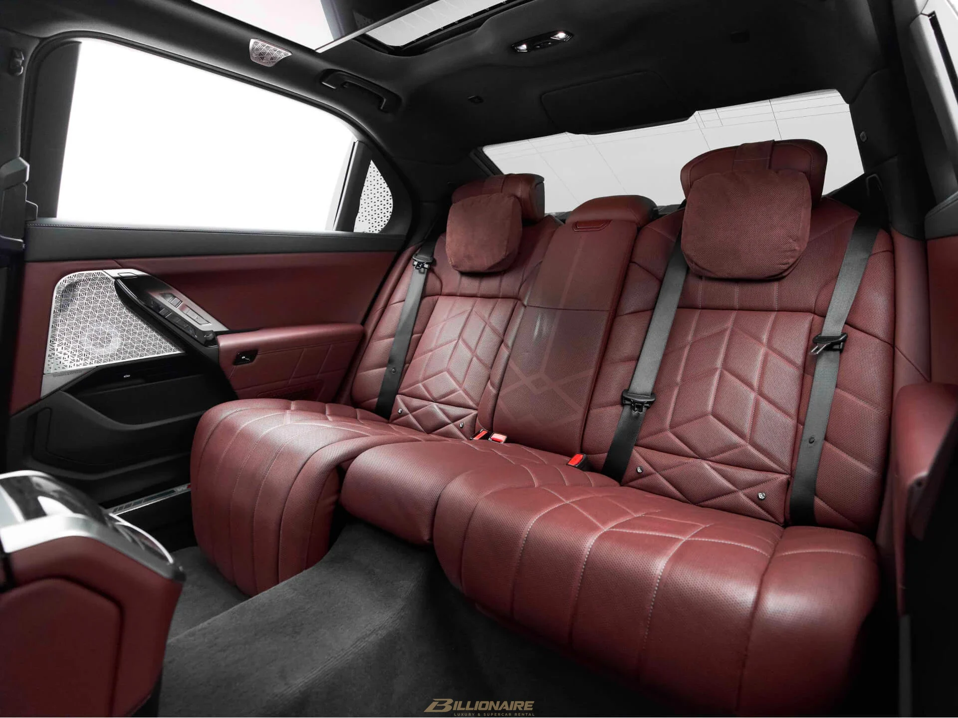 BMW 740i Luxury Sedan — Dravit Grey mieten in Dubai – Foto 6