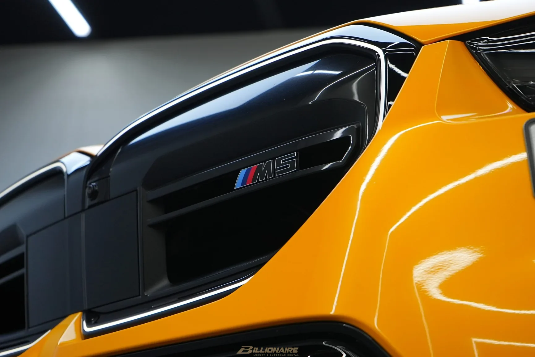 BMW M5 G90 Yellow - View 7