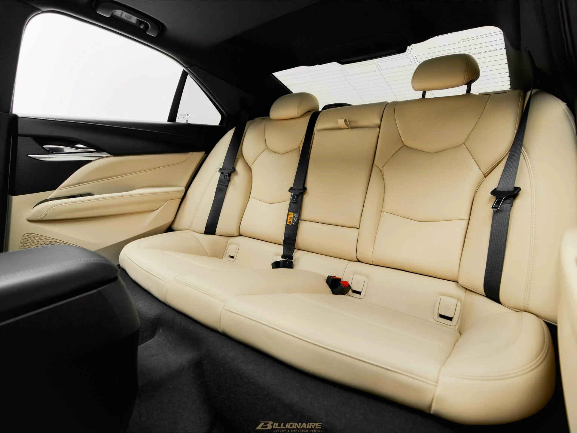 اجاره Cadillac CT4 Luxury Sport — Black در دبی – تصویر 5