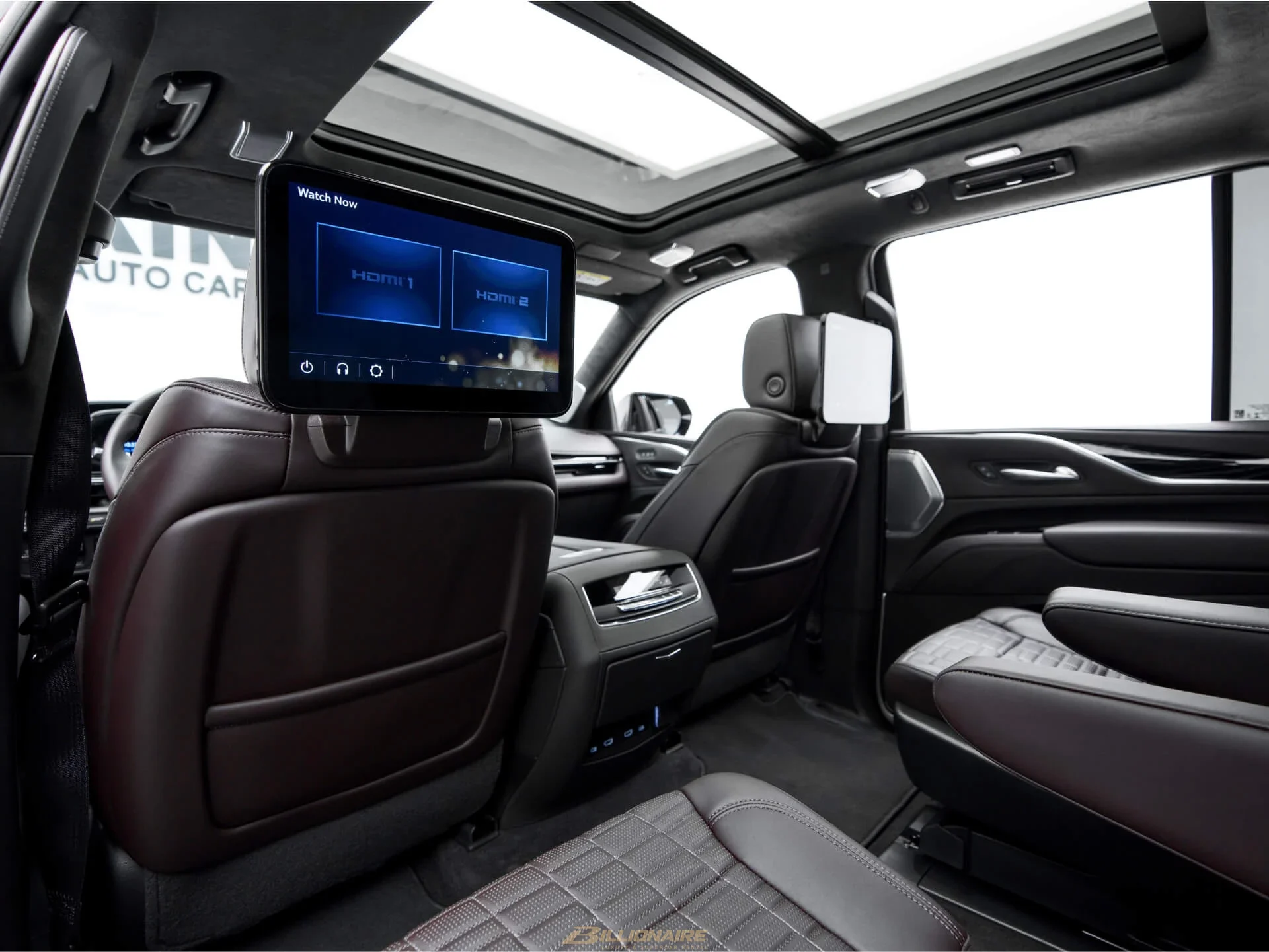 Cadillac Escalade-V High Performance — Argent Silver - View 7