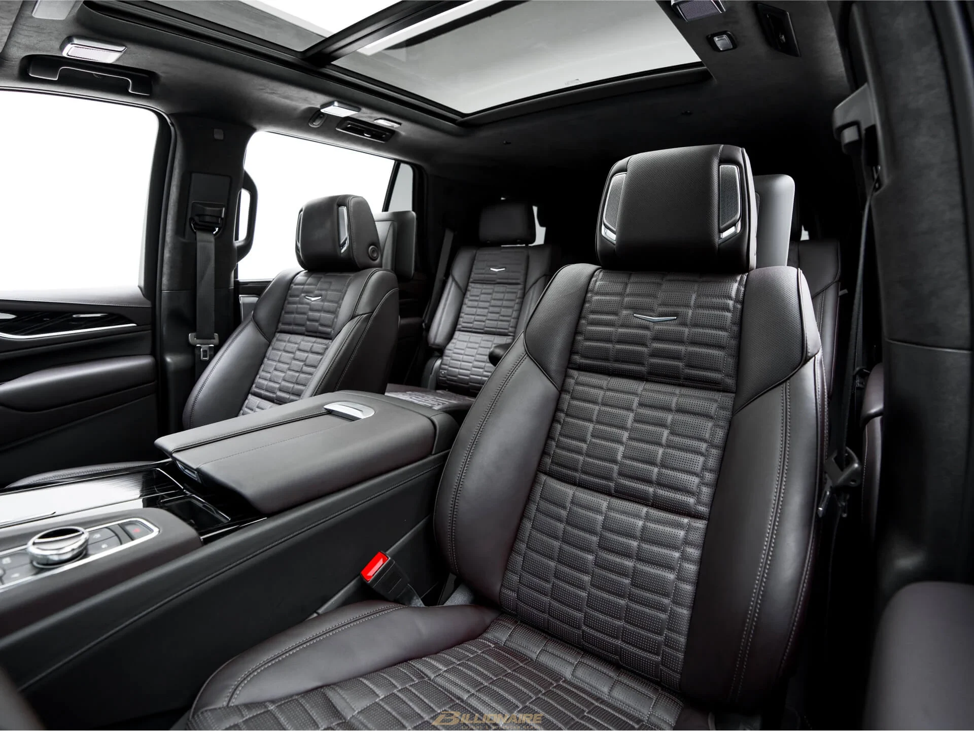 Cadillac Escalade-V High Performance — Argent Silver - View 8