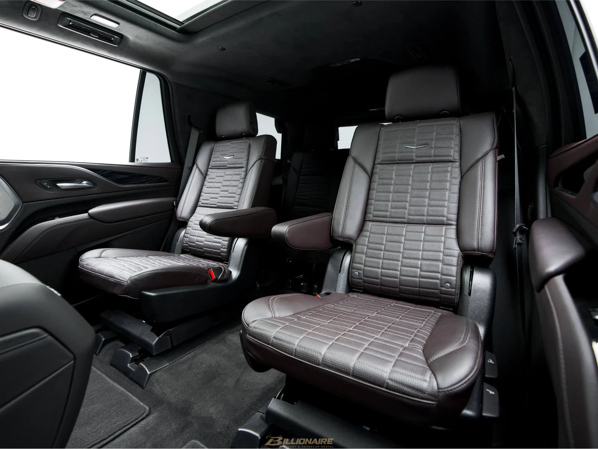 Cadillac Escalade-V High Performance — Argent Silver - View 9