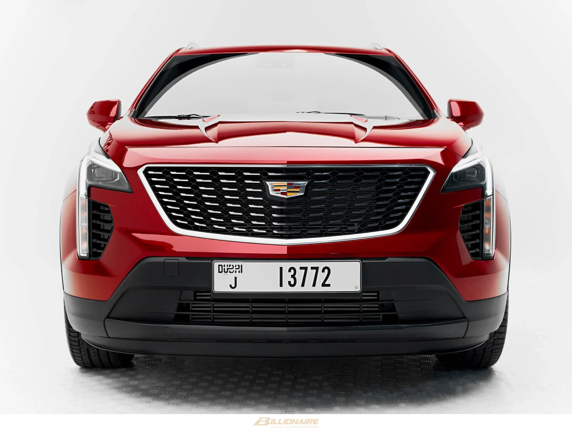 كاديلاك XT4 سبورت كروس أوفر — أحمر مشع للإيجار في دبي – صورة 2