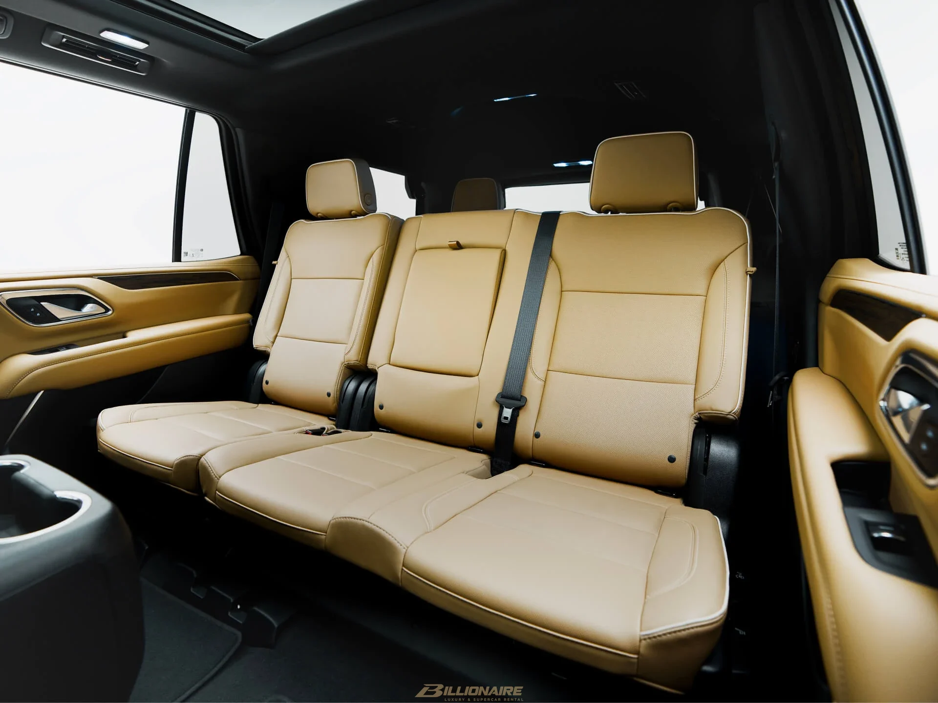 اجاره Chevrolet Tahoe Premier 7-Seater — Shadow Black در دبی – تصویر 7