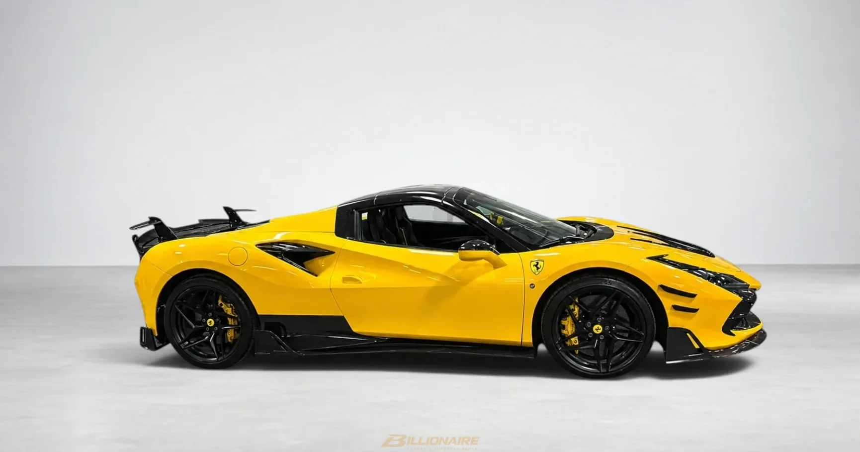 Ferrari F8 Spider Mansory Yellow mieten in Dubai – Foto 2