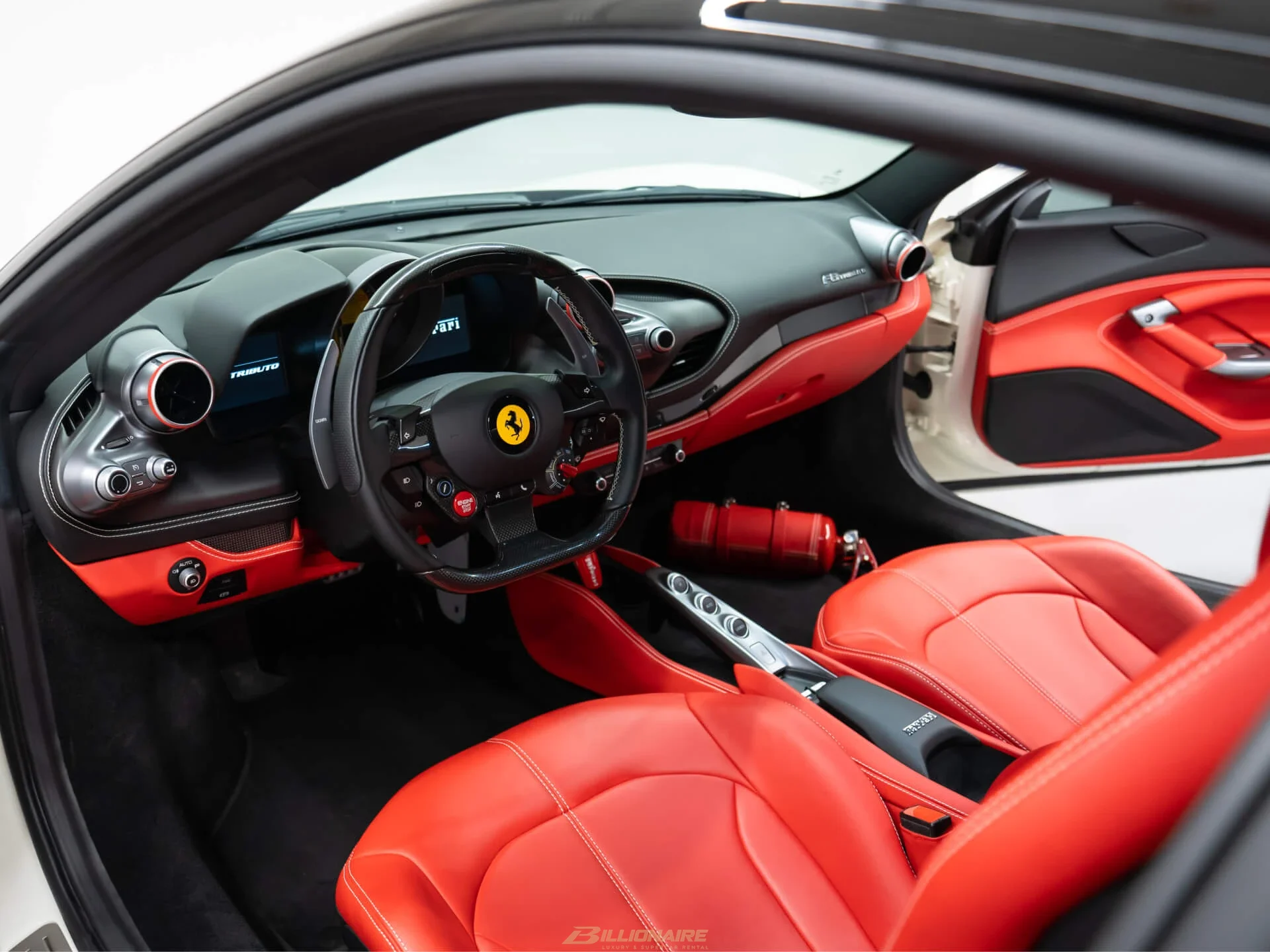 Dubai'de kiralık Ferrari F8 Tributo Coupe — Grigio Titanio – fotoğraf 9