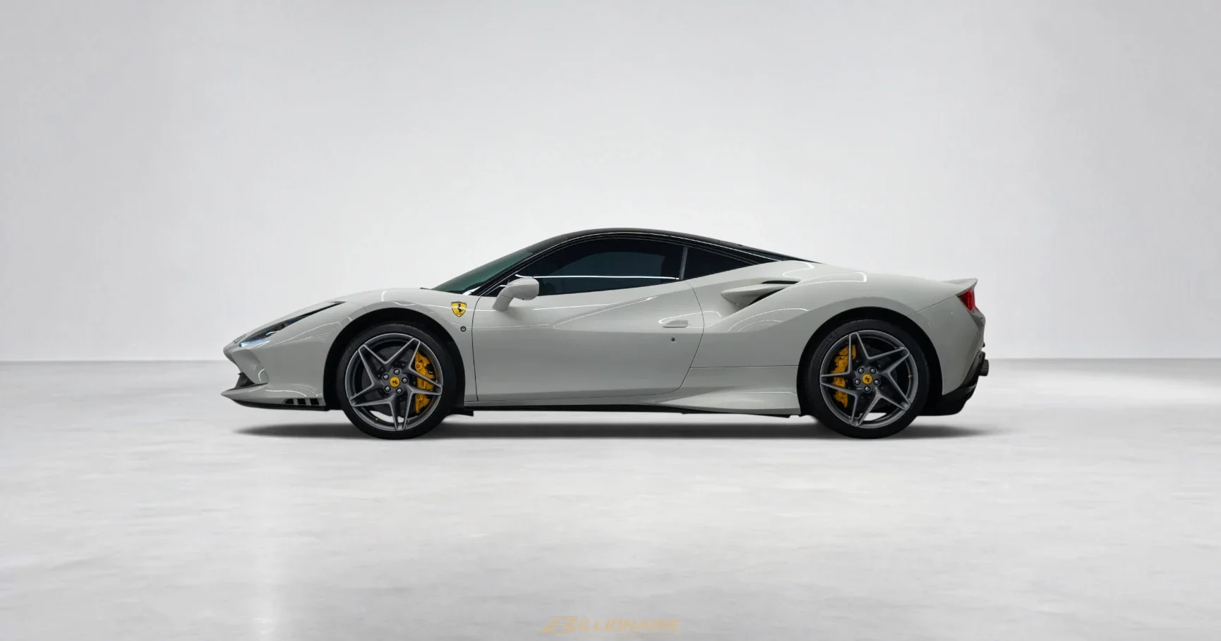 Dubai'de kiralık Ferrari F8 Tributo Coupe — Grigio Titanio – fotoğraf 4