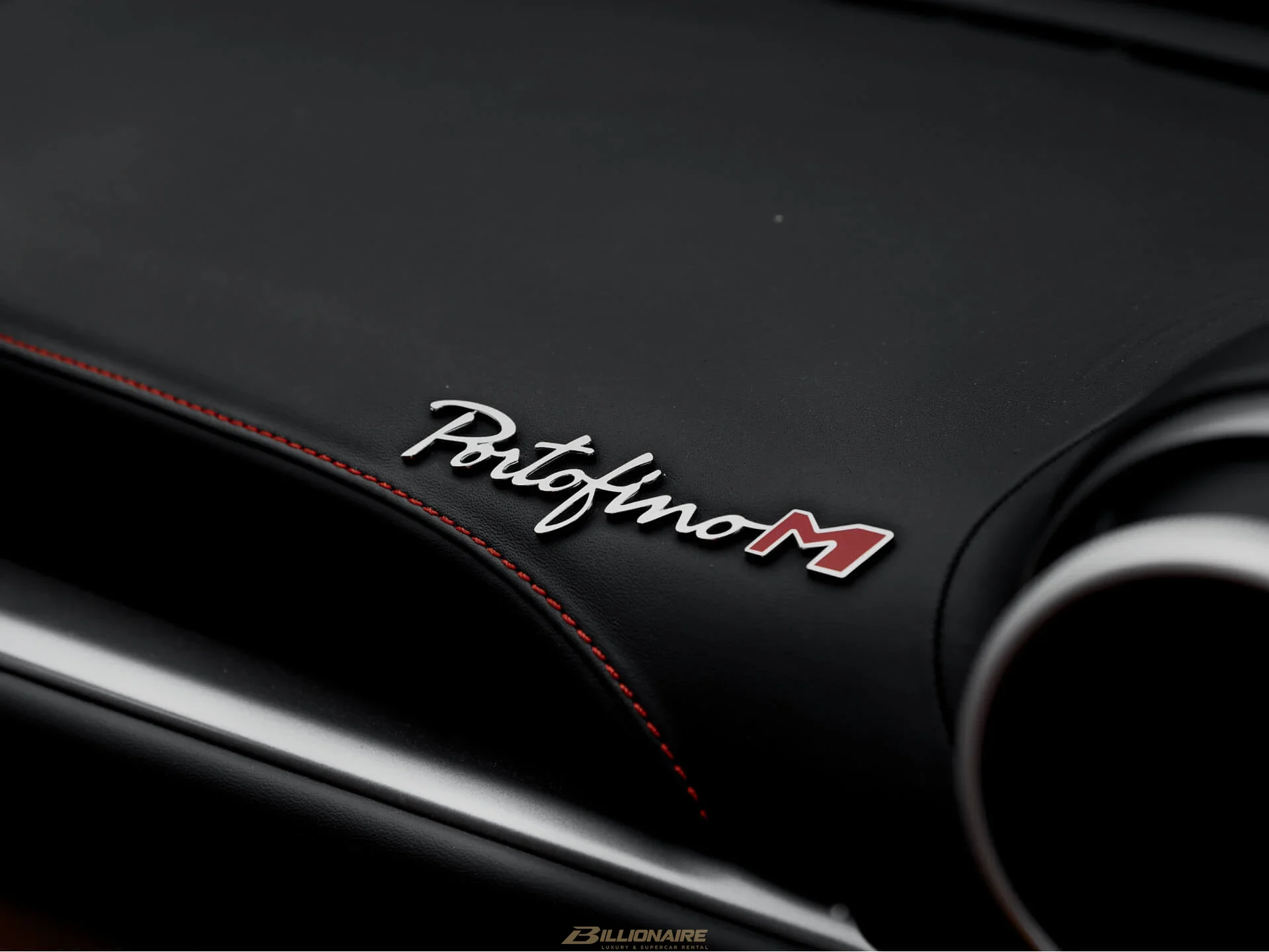 اجاره Ferrari Portofino M Modificata — Rosso Portofino در دبی – تصویر 5