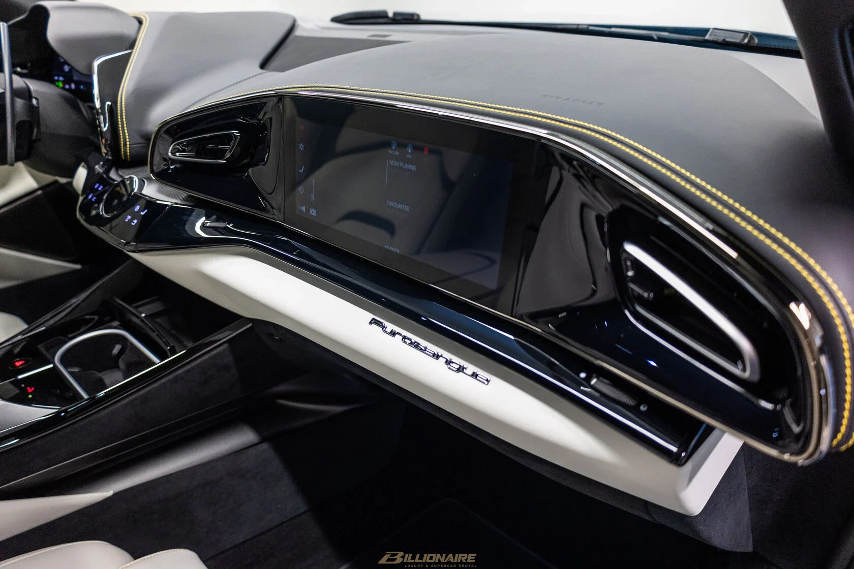Dubai'de kiralık Ferrari Purosangue V12 SUV — Blu Tour de France – fotoğraf 7