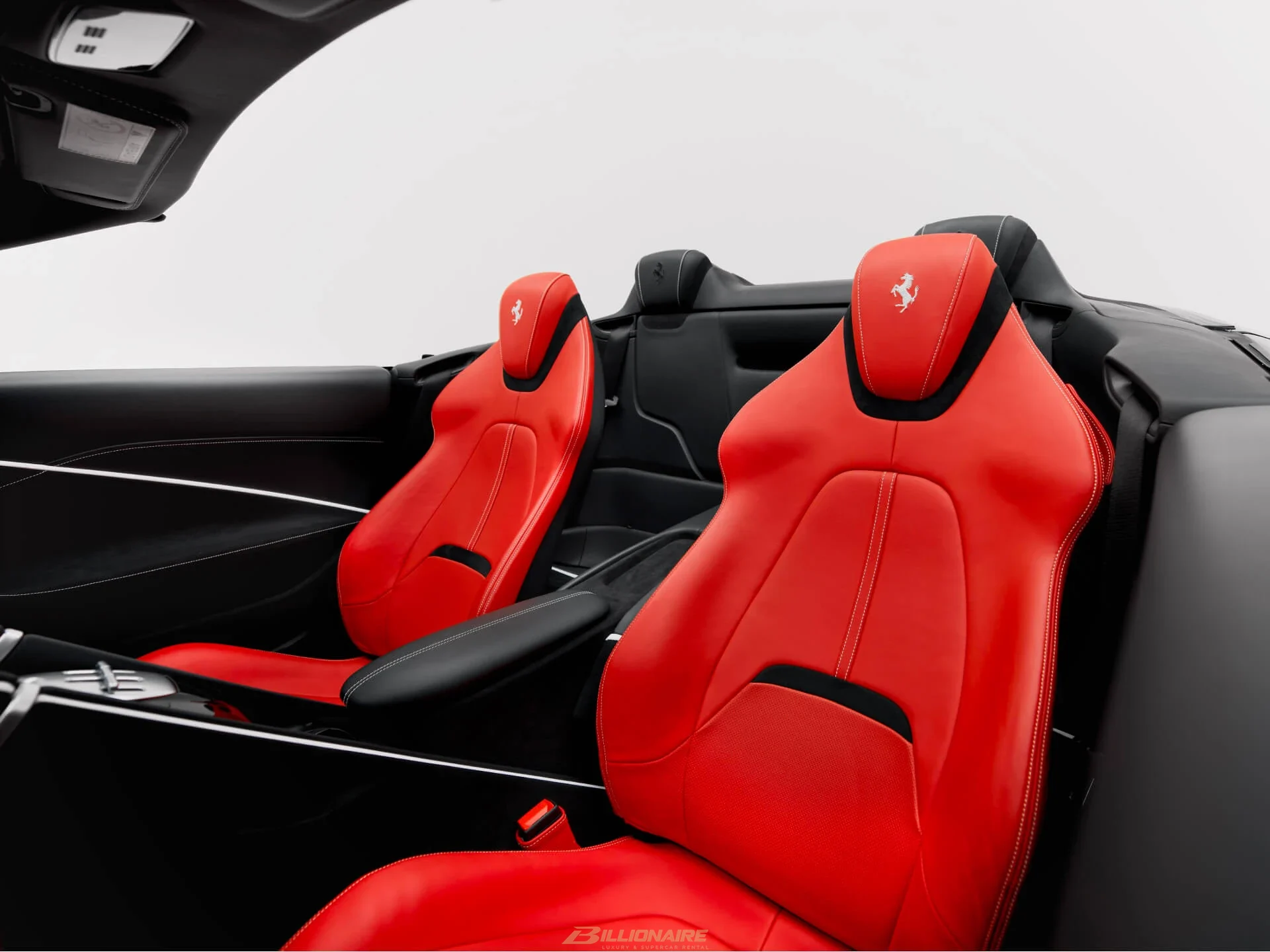 اجاره Ferrari Roma Spider Convertible — Nero در دبی – تصویر 5