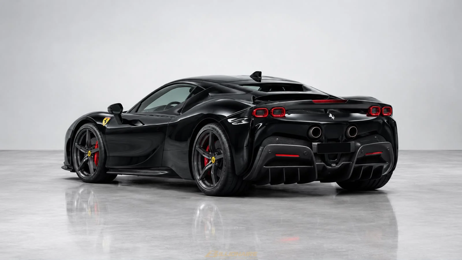 اجاره Ferrari SF90 Stradale Black در دبی – تصویر 4