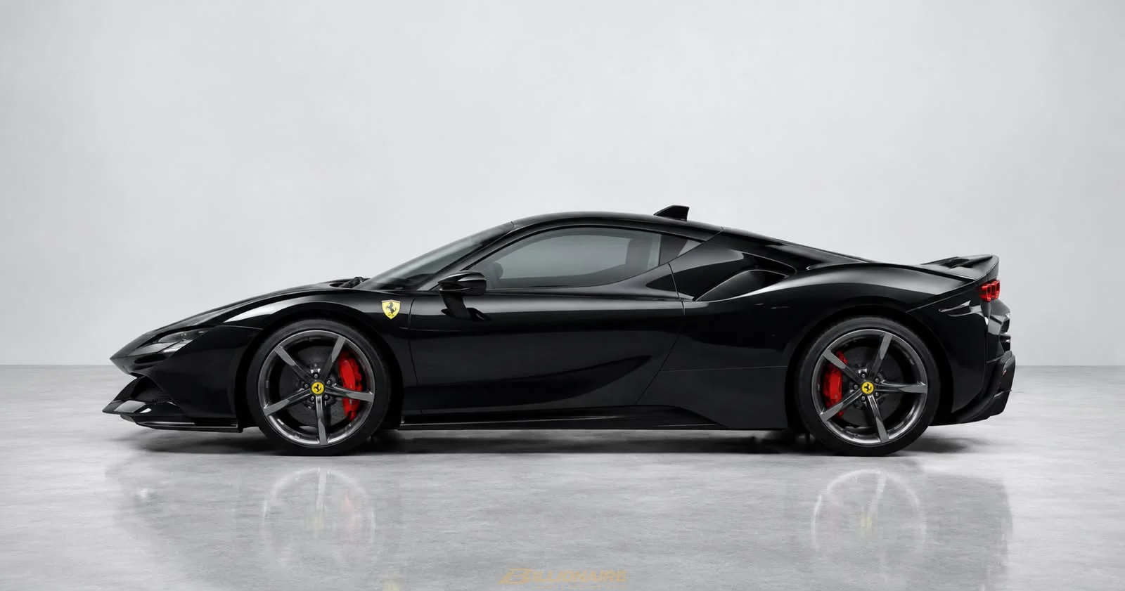 اجاره Ferrari SF90 Stradale Black در دبی – تصویر 5