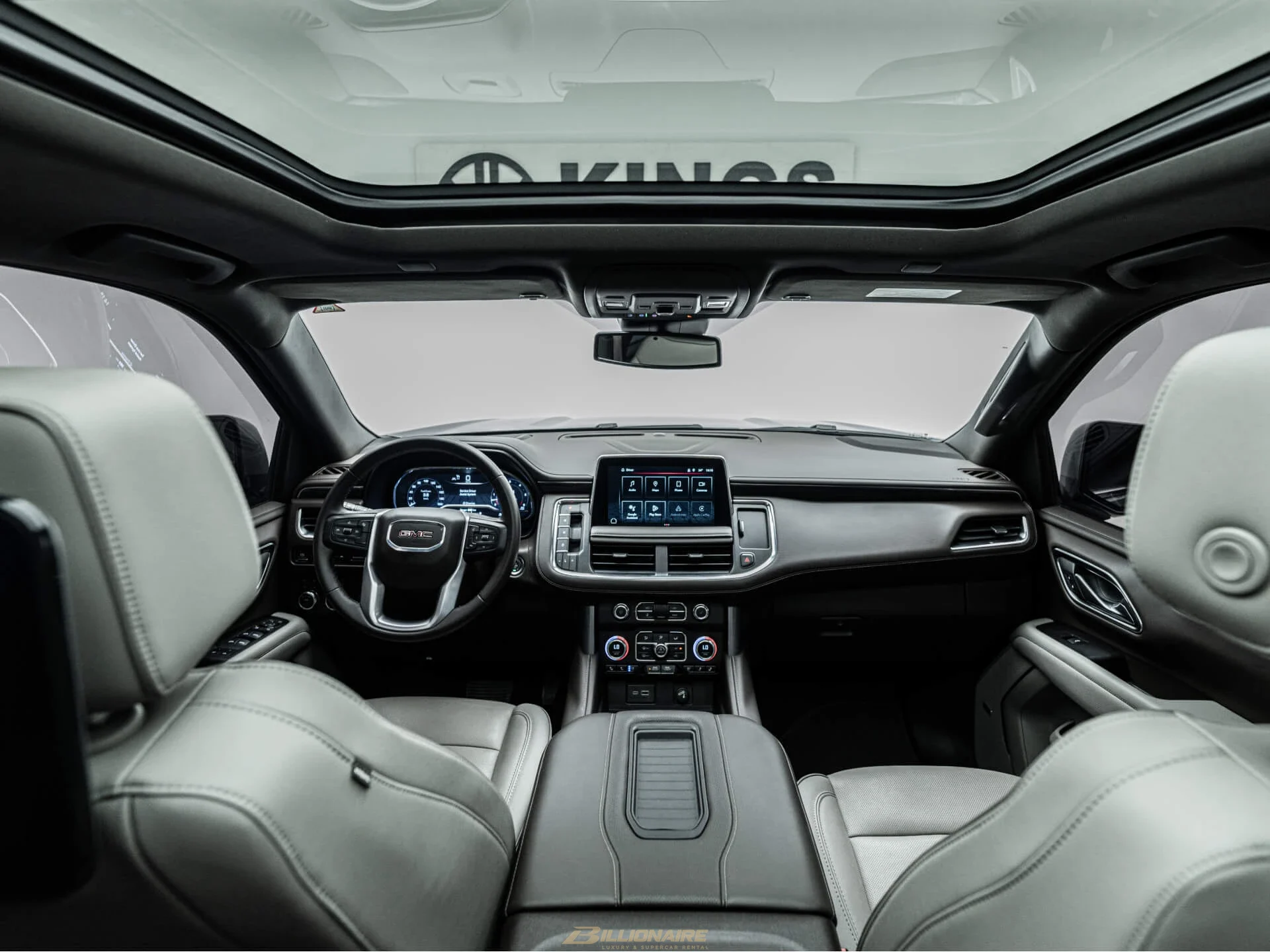 GMC Yukon SLT Premium 8-Seater — Sterling Silver en alquiler en Dubái – foto 6
