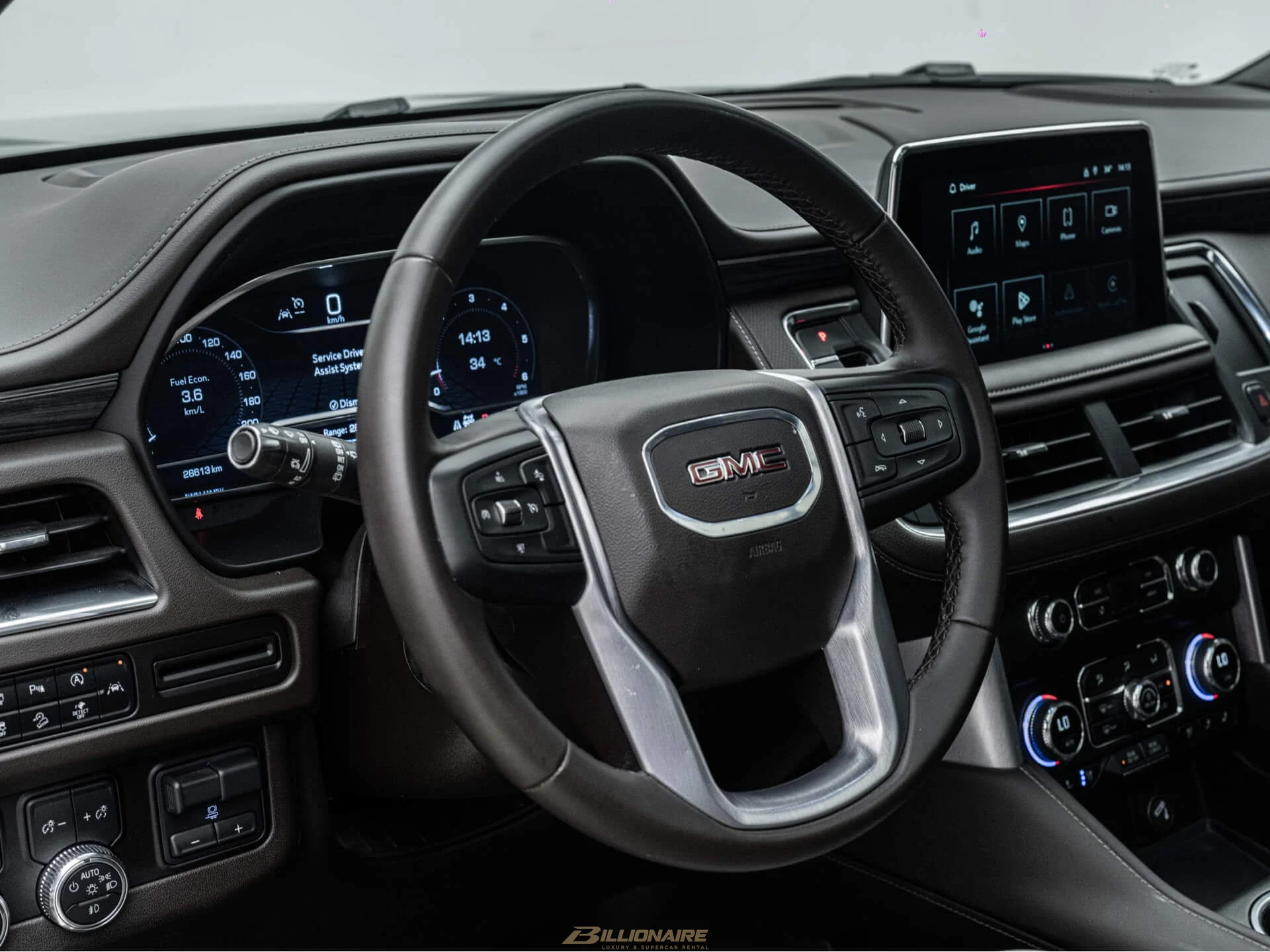 GMC Yukon SLT Premium 8-Seater — Sterling Silver en alquiler en Dubái – foto 8