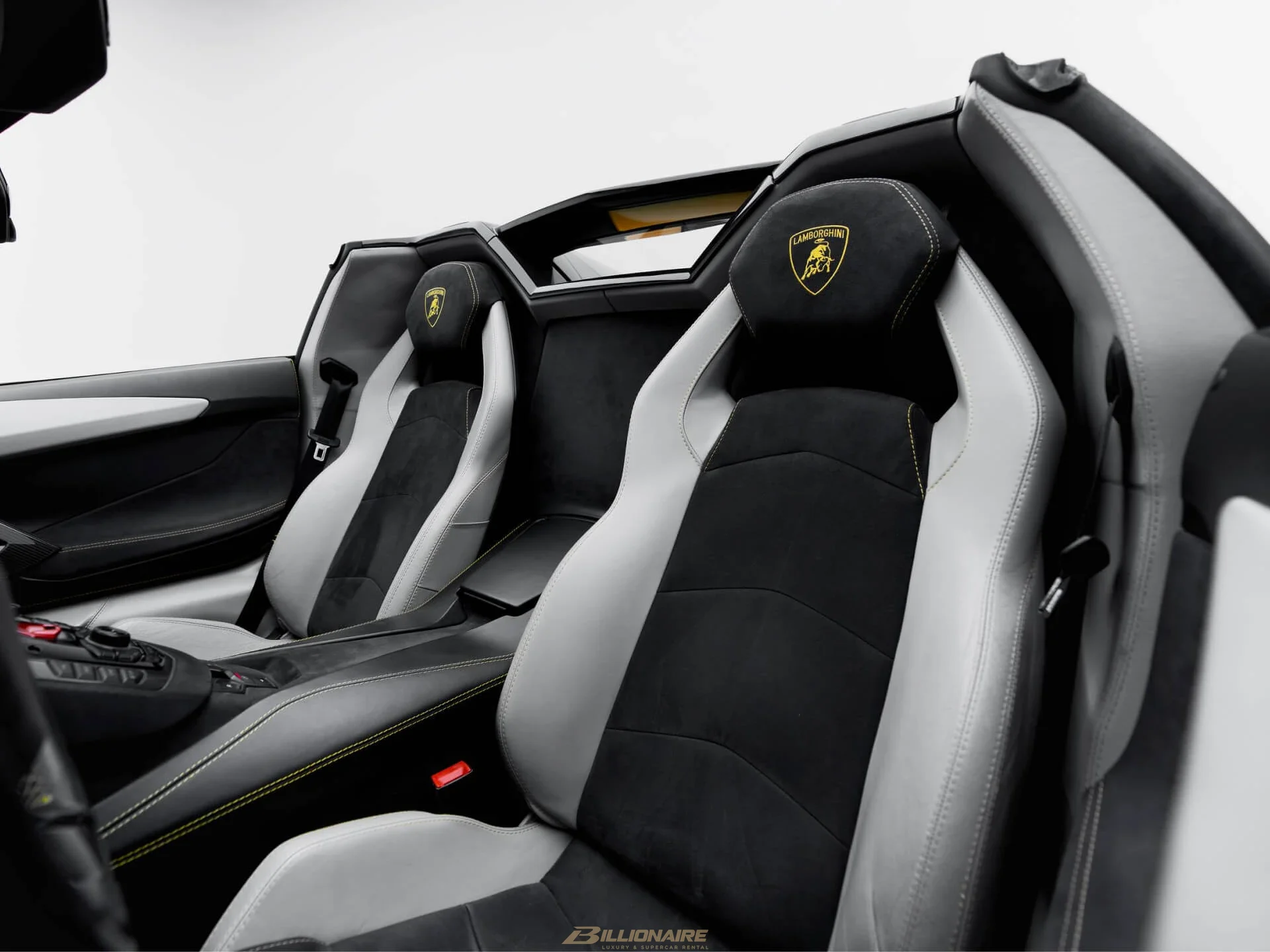 Lamborghini Aventador S Roadster - View 6