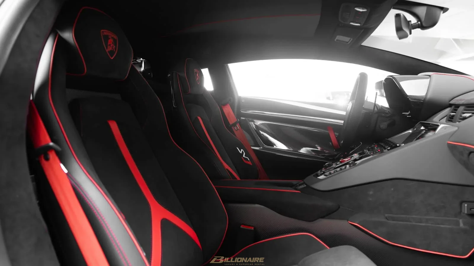 Lamborghini Aventador SVJ Blue à louer à Dubaï – photo 7
