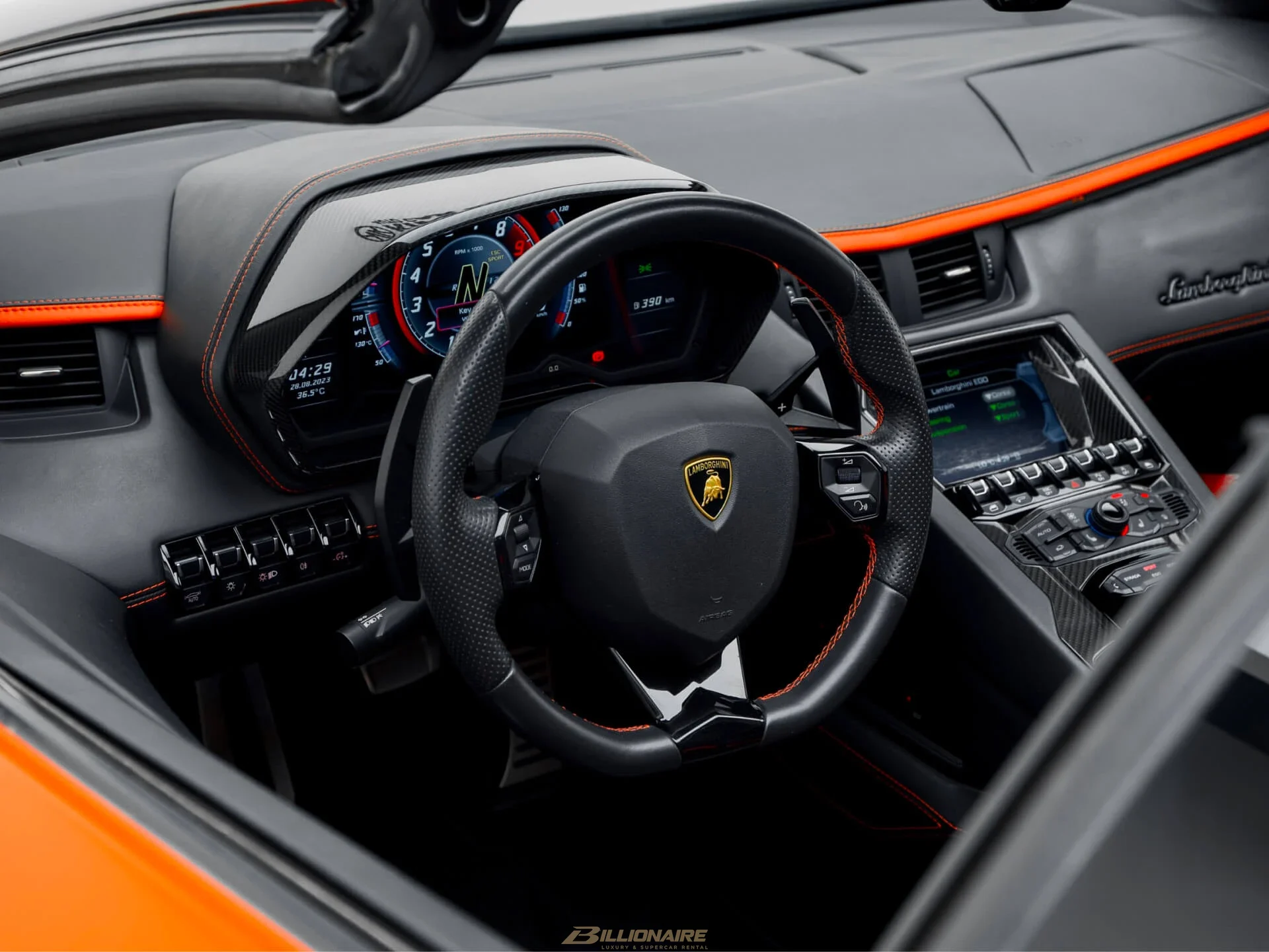 Lamborghini Aventador S Roadster - View 9