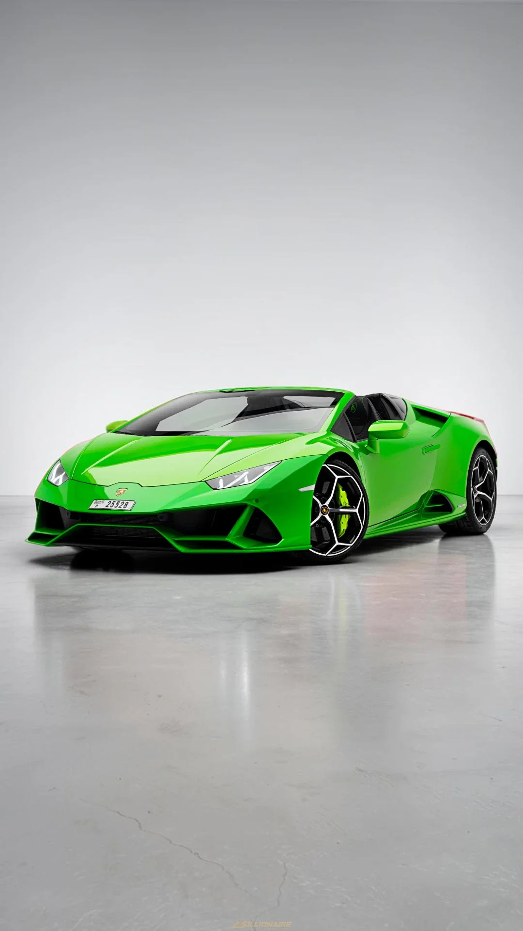 Lamborghini Huracán Evo Spyder Verde в аренду в Дубае