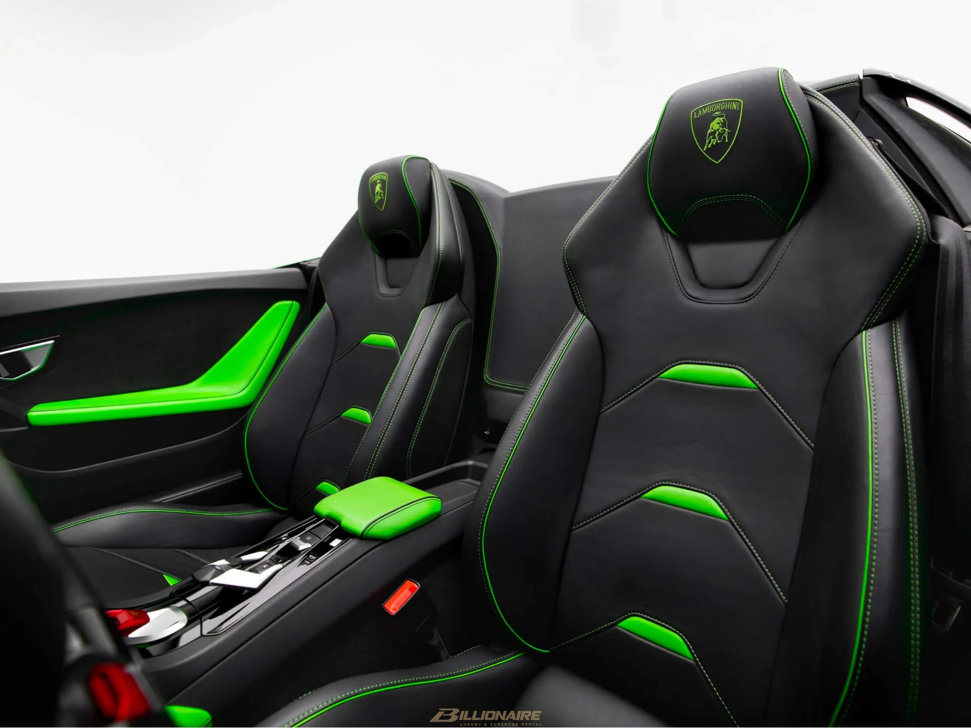 Lamborghini Huracán Evo Spyder Verde à louer à Dubaï – photo 8