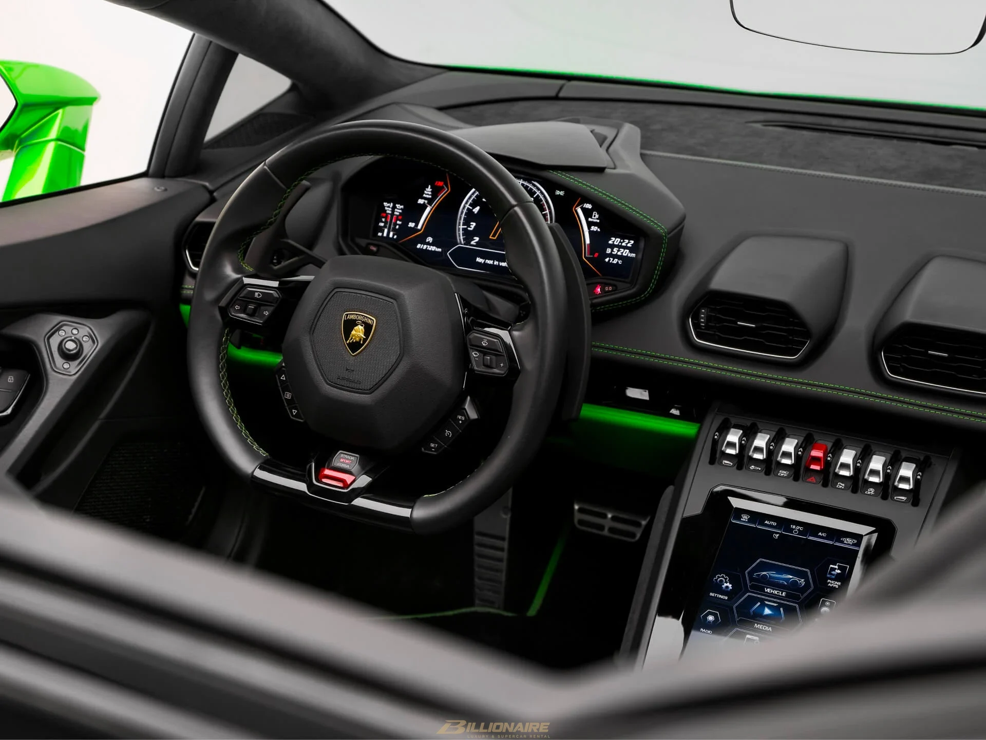 Lamborghini Huracán Evo Spyder Verde à louer à Dubaï – photo 6