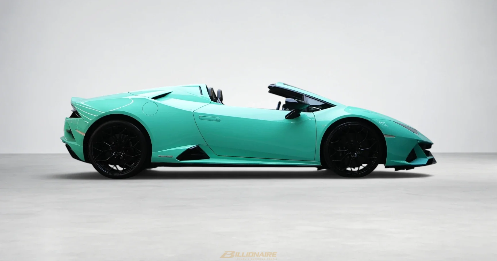 Lamborghini Huracan EVO Spyder Mint Green à louer à Dubaï – photo 4