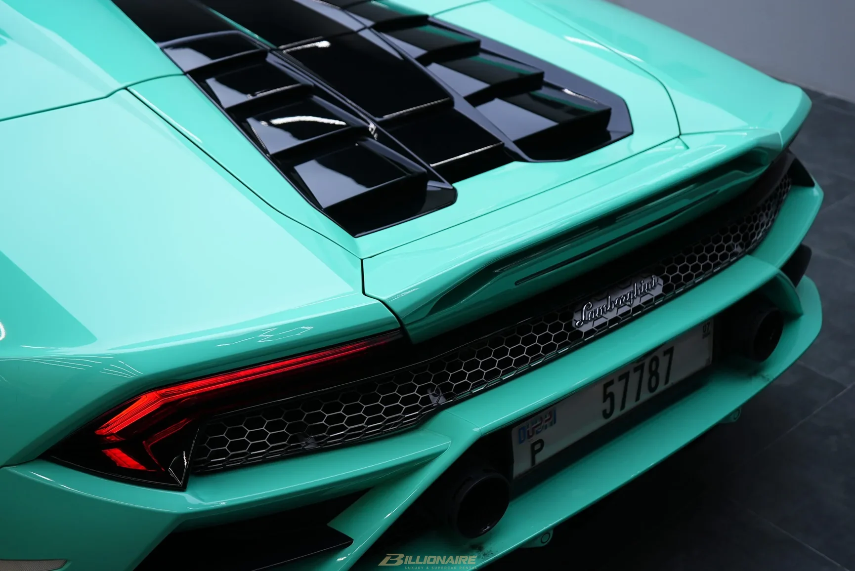 Lamborghini Huracan EVO Spyder Mint Green à louer à Dubaï – photo 5