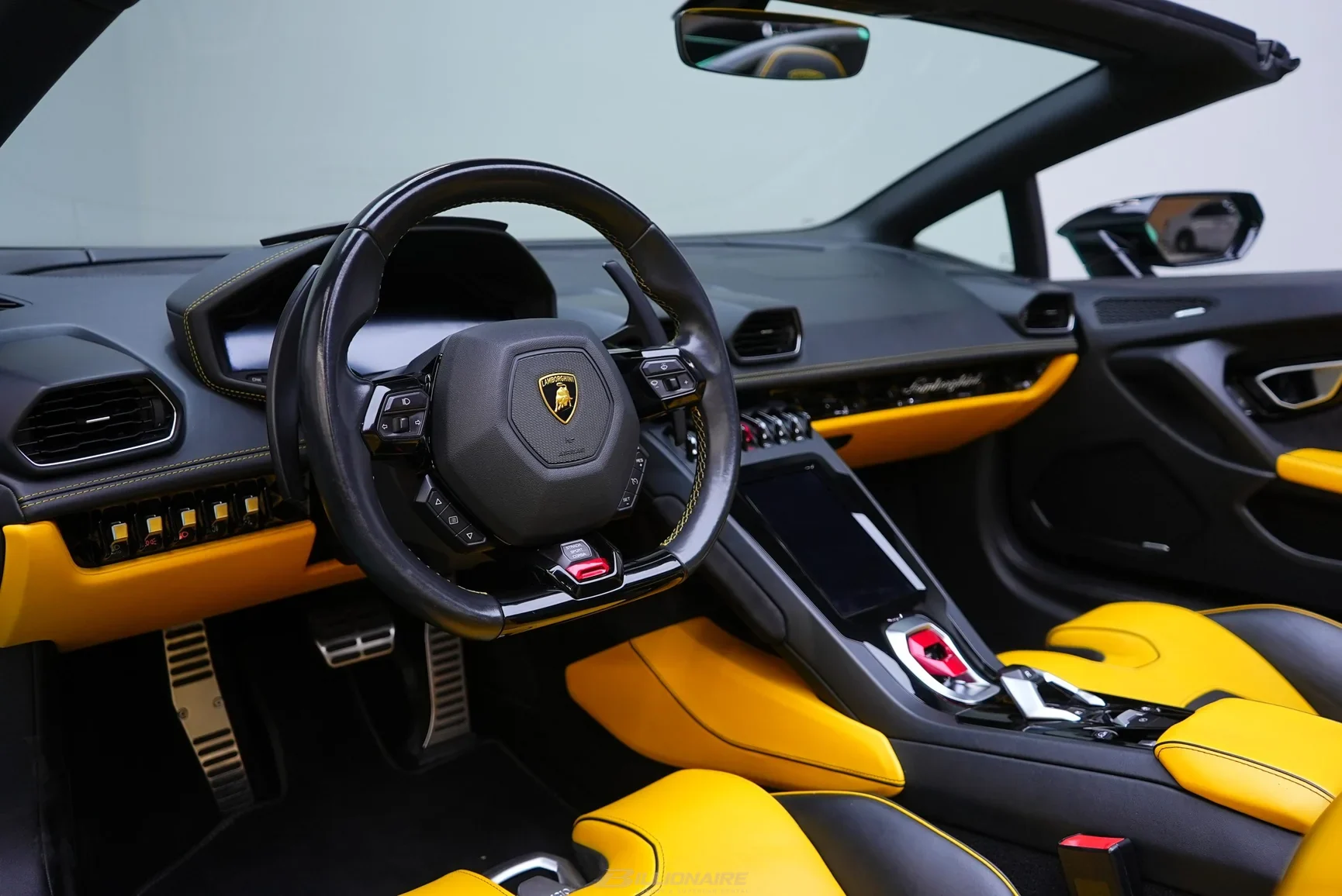 Lamborghini Huracan EVO Spyder Mint Green à louer à Dubaï – photo 7