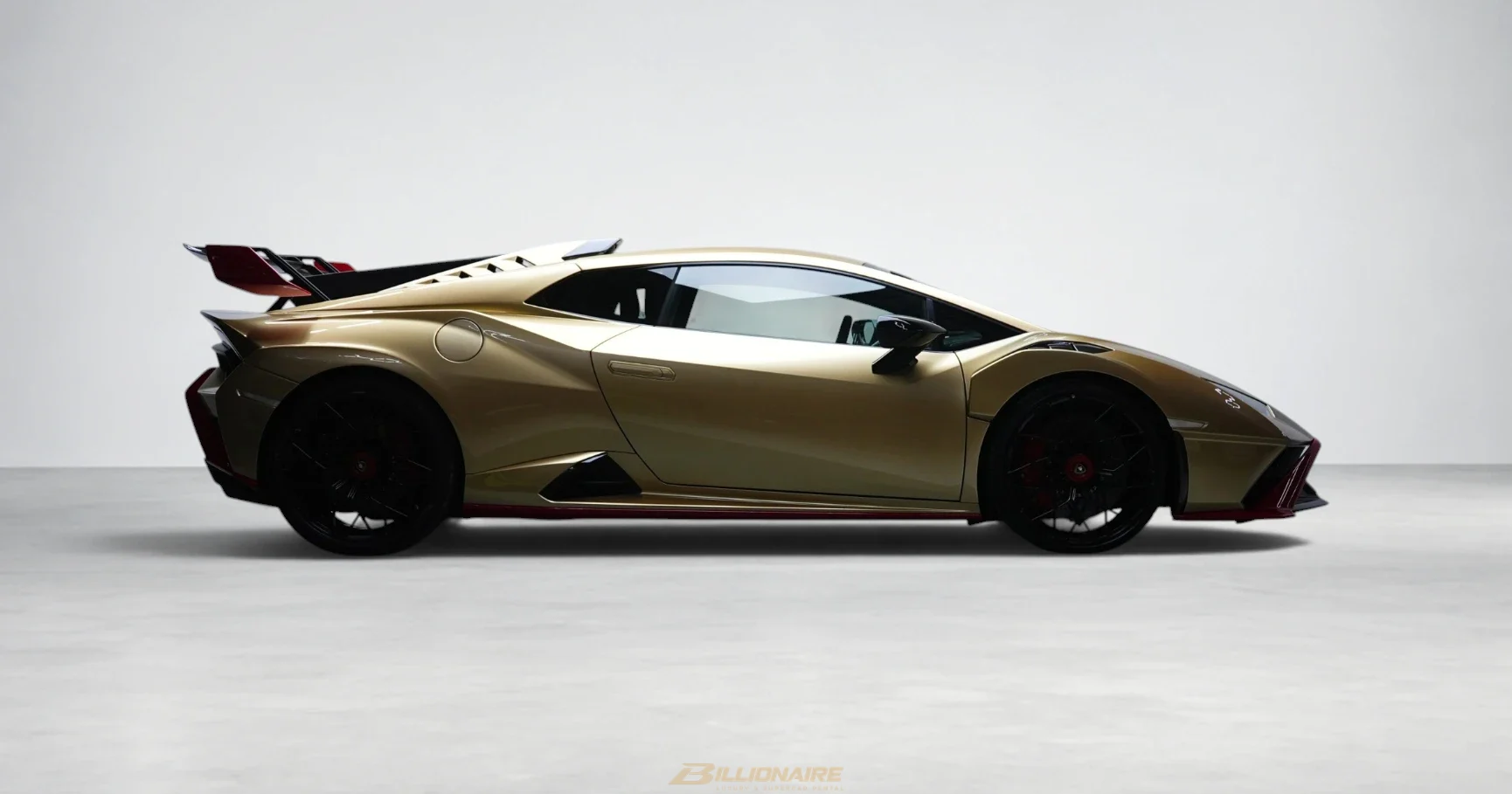 Lamborghini Huracan STO Gold - View 2