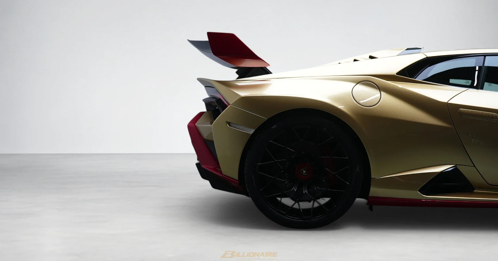 Lamborghini Huracan STO Gold - View 3