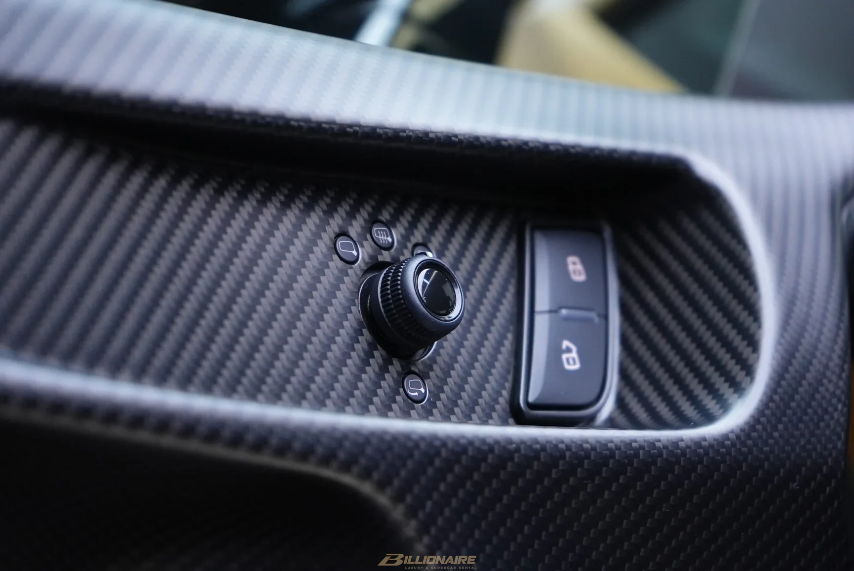 Lamborghini Huracan STO Gold - View 13