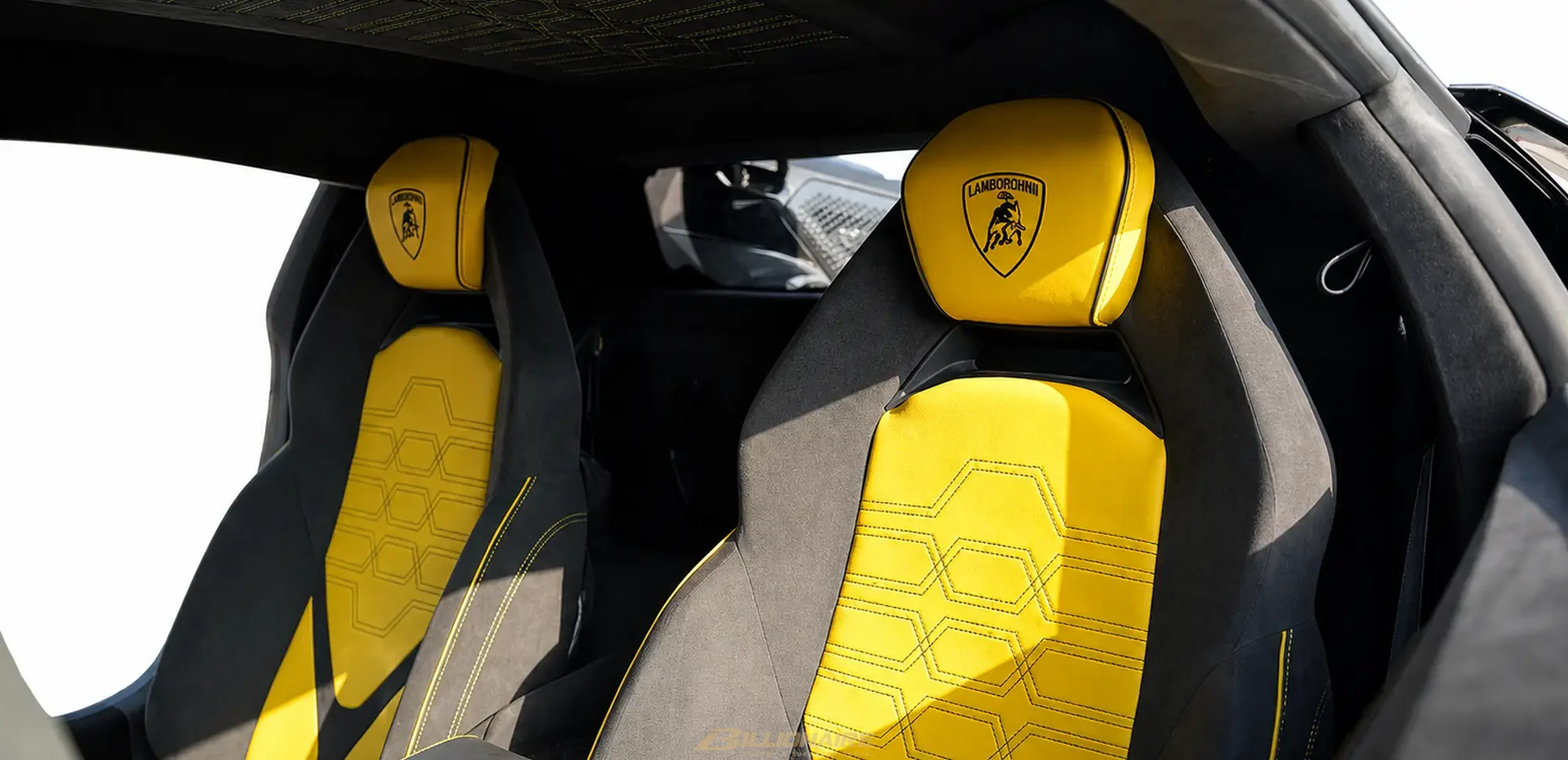 Lamborghini Revuelto Black - View 8