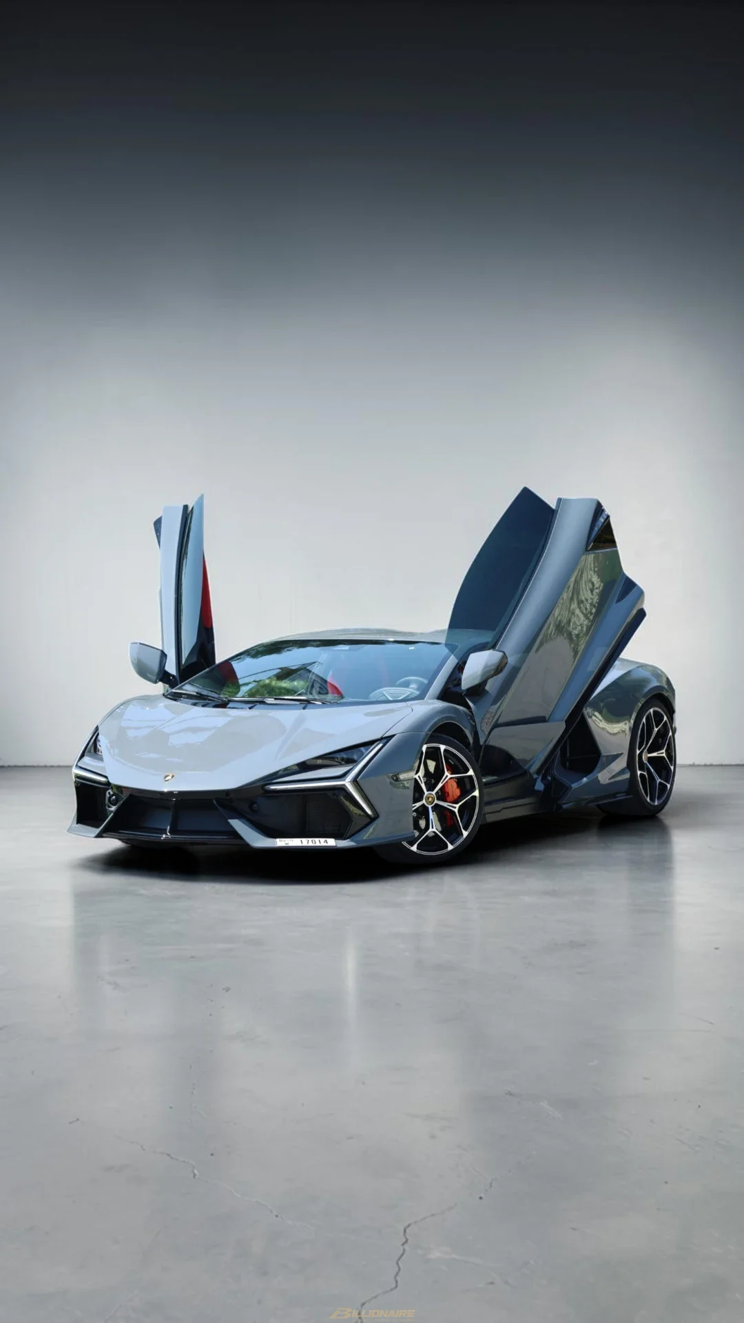 Lamborghini Revuelto Blue в аренду в Дубае