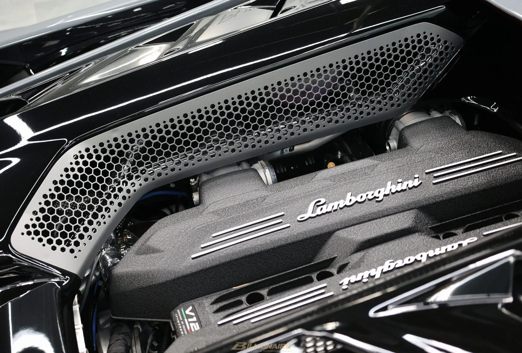 Lamborghini Revuelto Blue - View 12