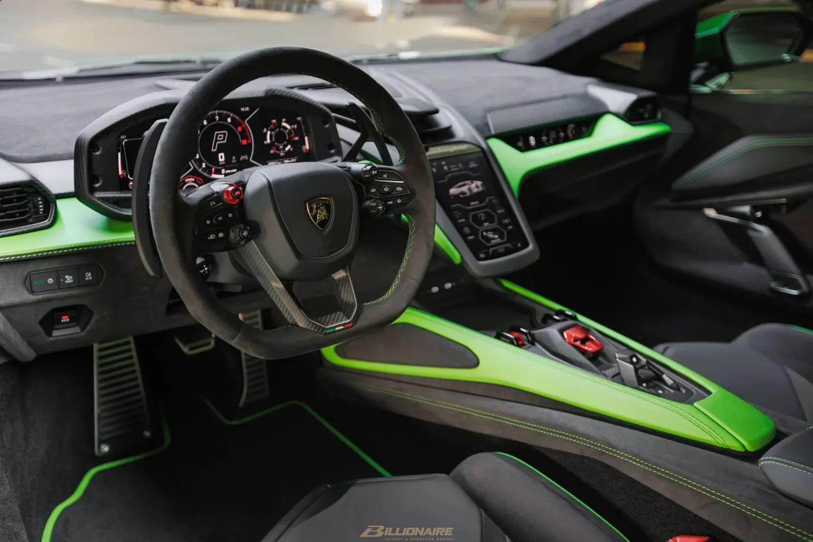 Dubai'de kiralık Lamborghini Revuelto Green – fotoğraf 5