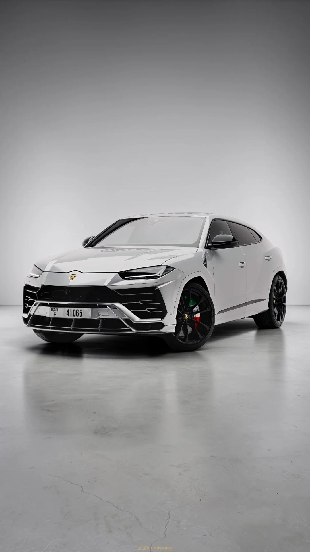 Lamborghini Urus Grigio в аренду в Дубае