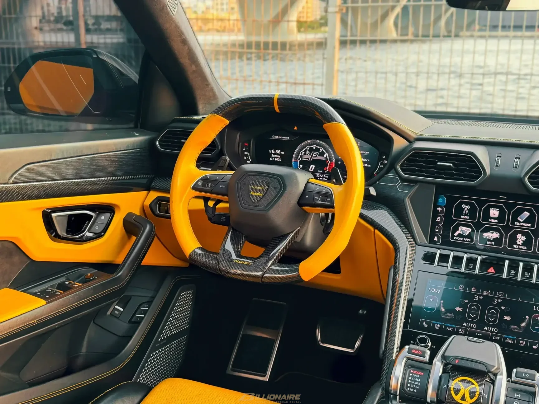 اجاره Lamborghini Urus Mansory Yellow در دبی – تصویر 9