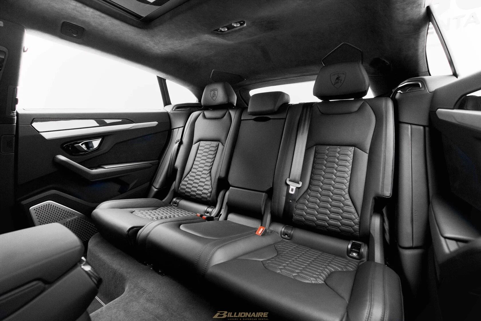 Dubai'de kiralık Lamborghini Urus Arancio – fotoğraf 7