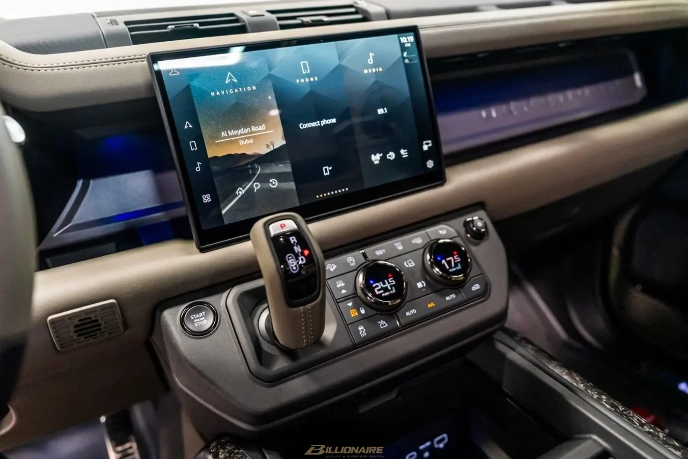 اجاره Range Rover Land Rover Defender OCTA در دبی – تصویر 6