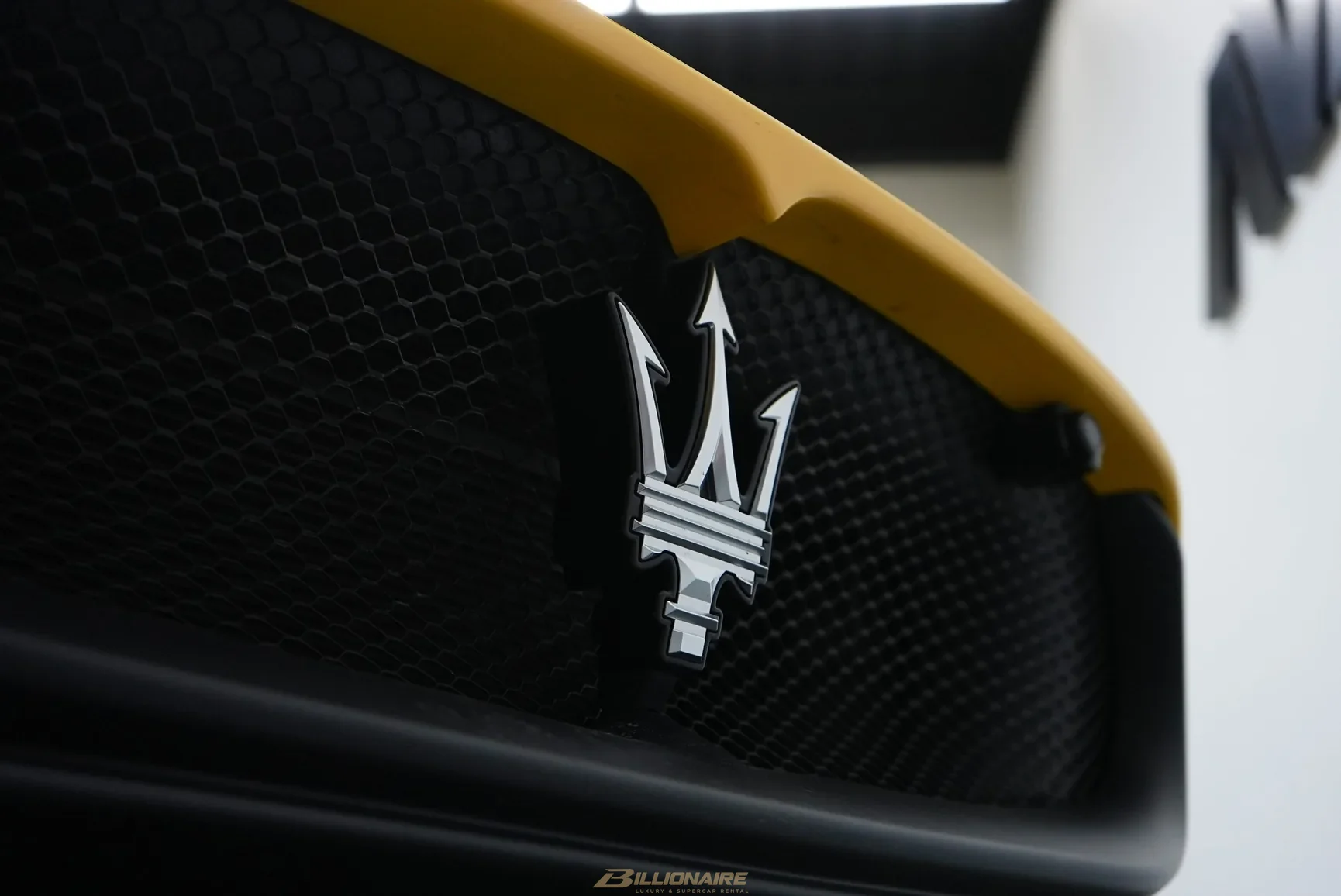 Maserati MC20 Yellow - View 10
