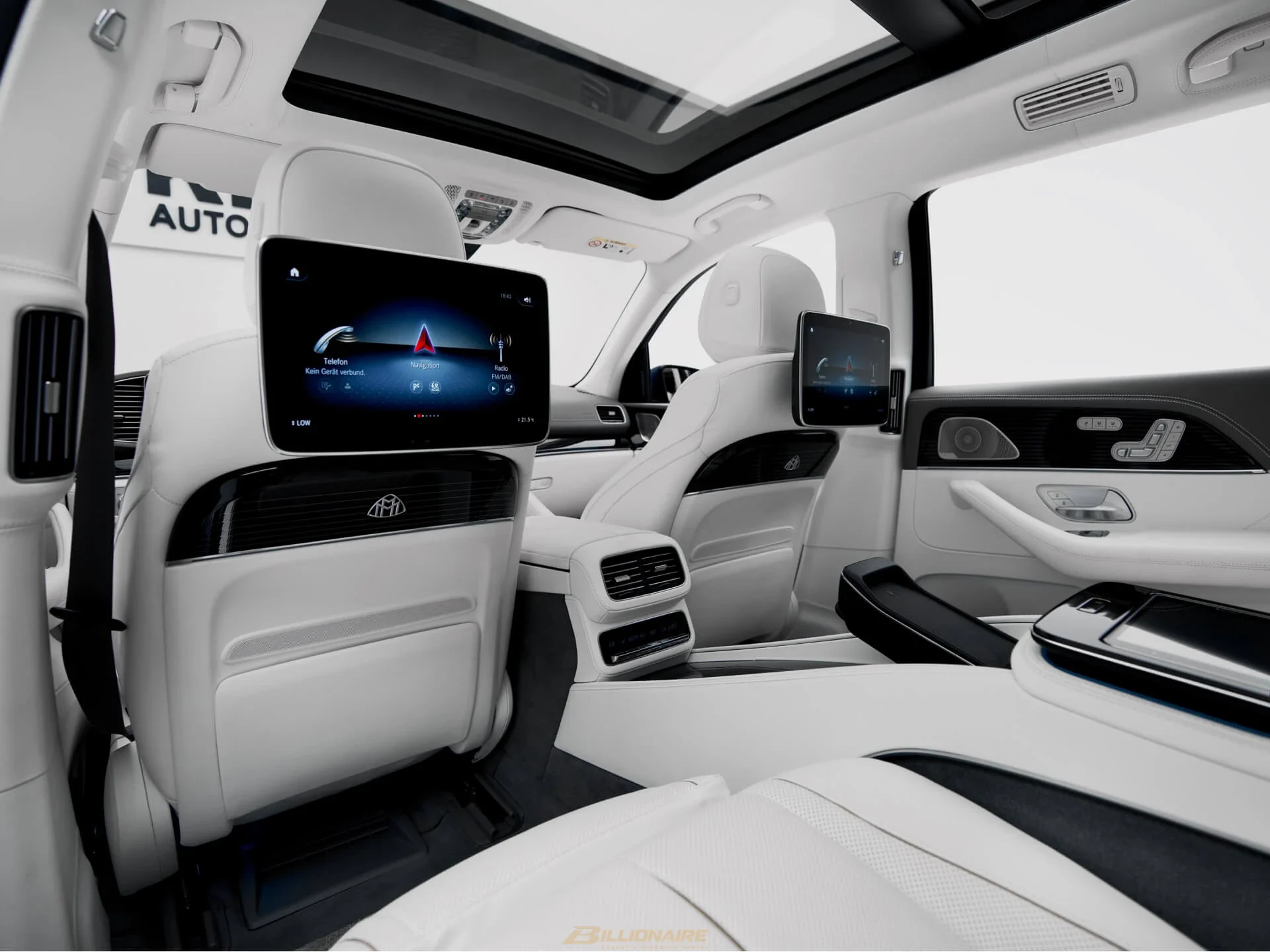 Dubai'de kiralık Mercedes-Maybach GLS 600 Two-Tone Obsidian/Silver – fotoğraf 7