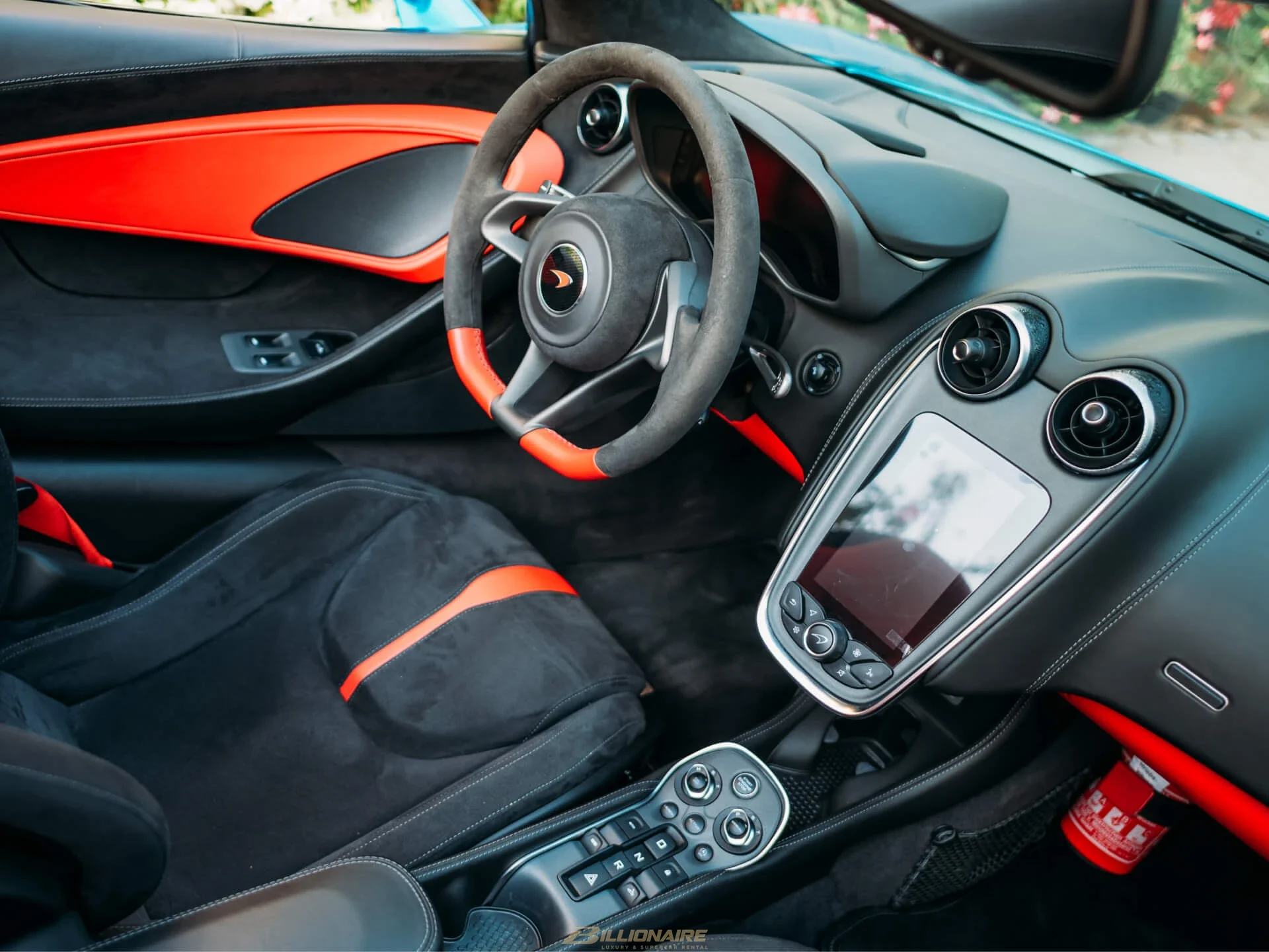 McLaren 570S Spider Silica White View 4