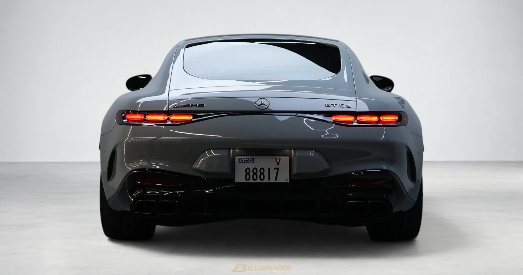 Dubai'de kiralık Mercedes-AMG GT 63 Coupe Grey – fotoğraf 6