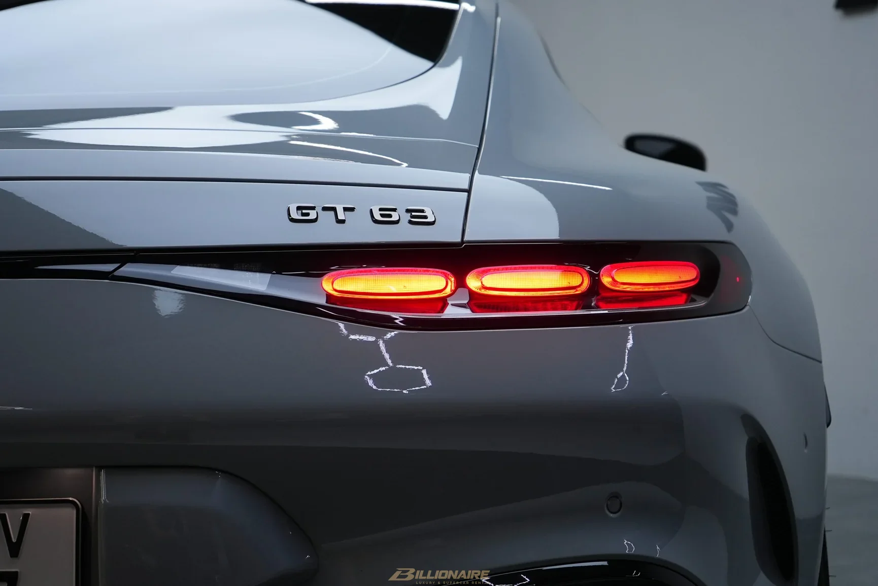Dubai'de kiralık Mercedes-AMG GT 63 Coupe Grey – fotoğraf 7