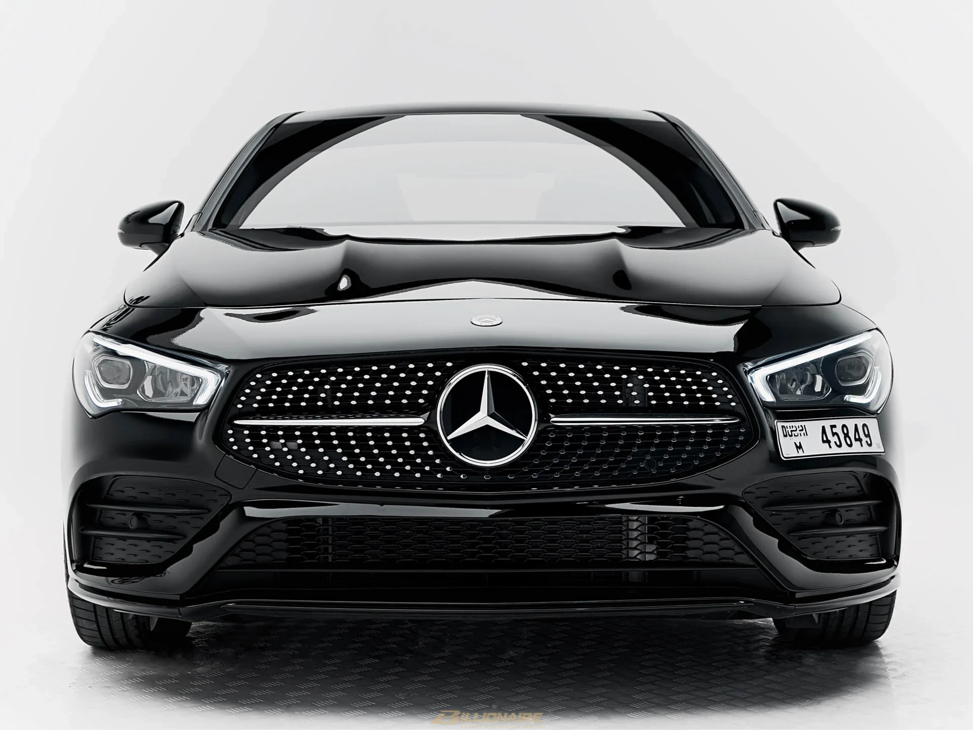 Mercedes-Benz CLA 250 AMG Line Black mieten in Dubai – Foto 2